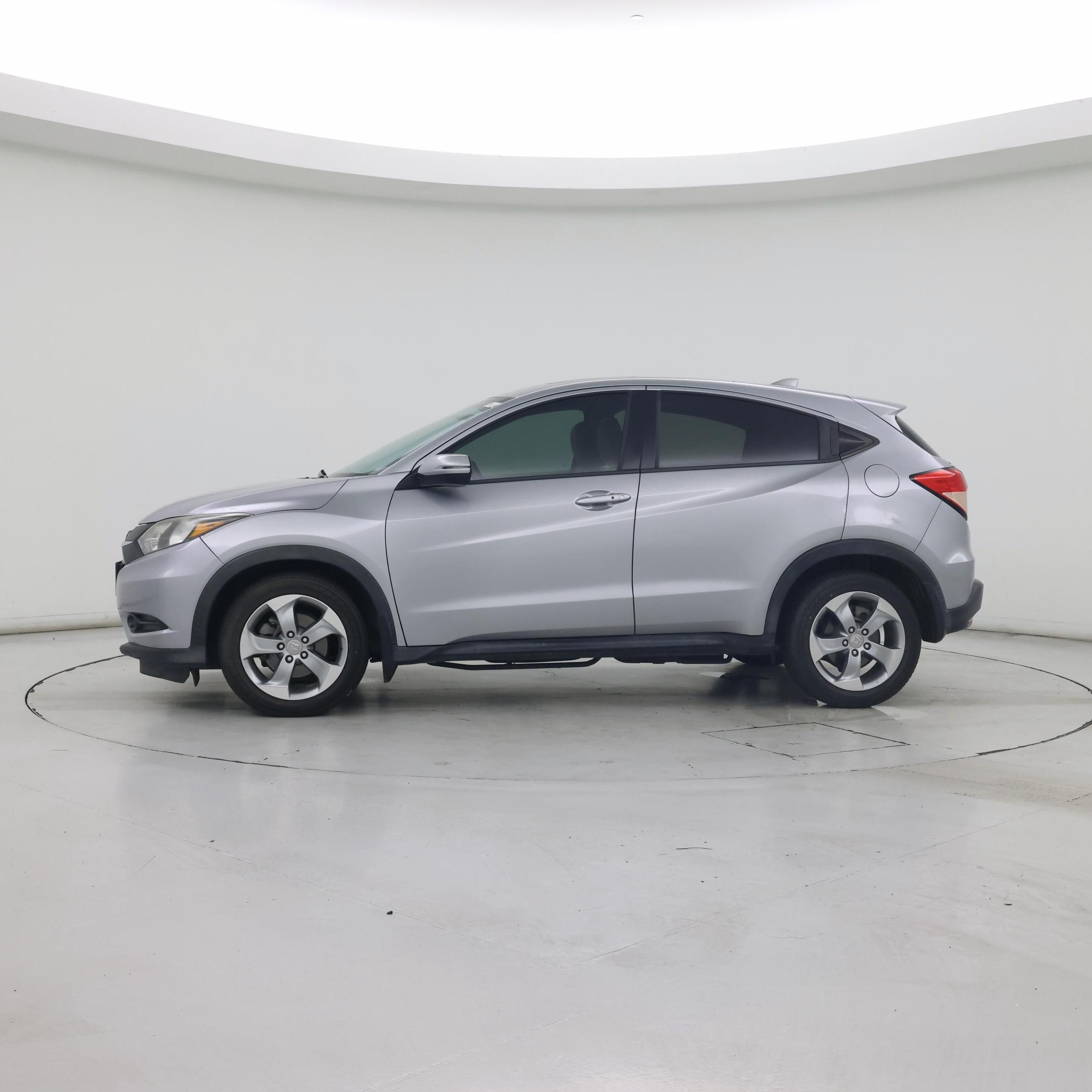 Thumbnail: 2017 Honda HR-V - 3