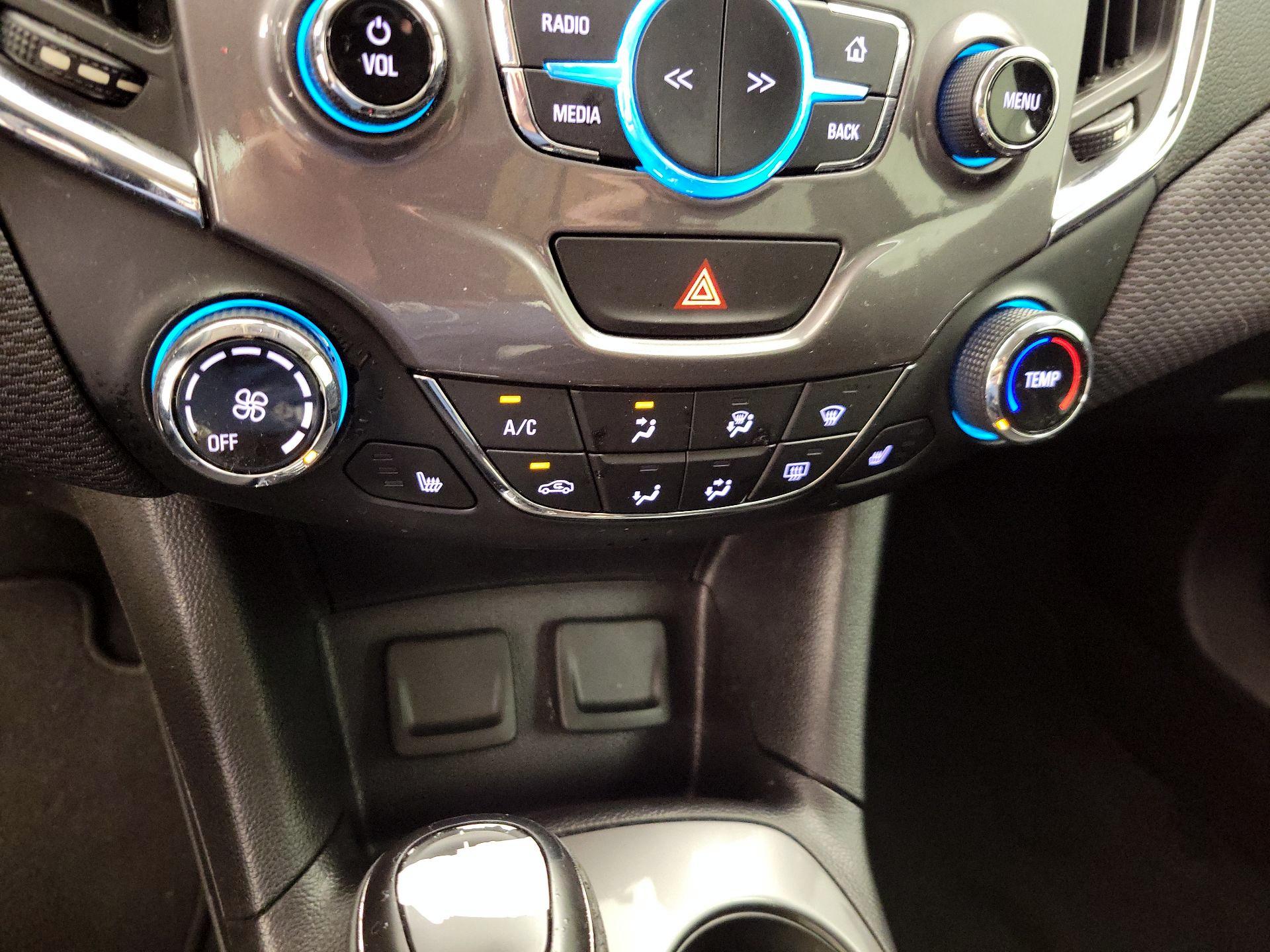 Thumbnail: 2018 Chevrolet Cruze - 16