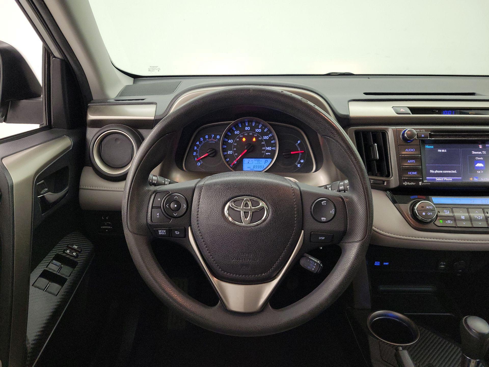 Thumbnail: 2014 Toyota RAV4 - 10