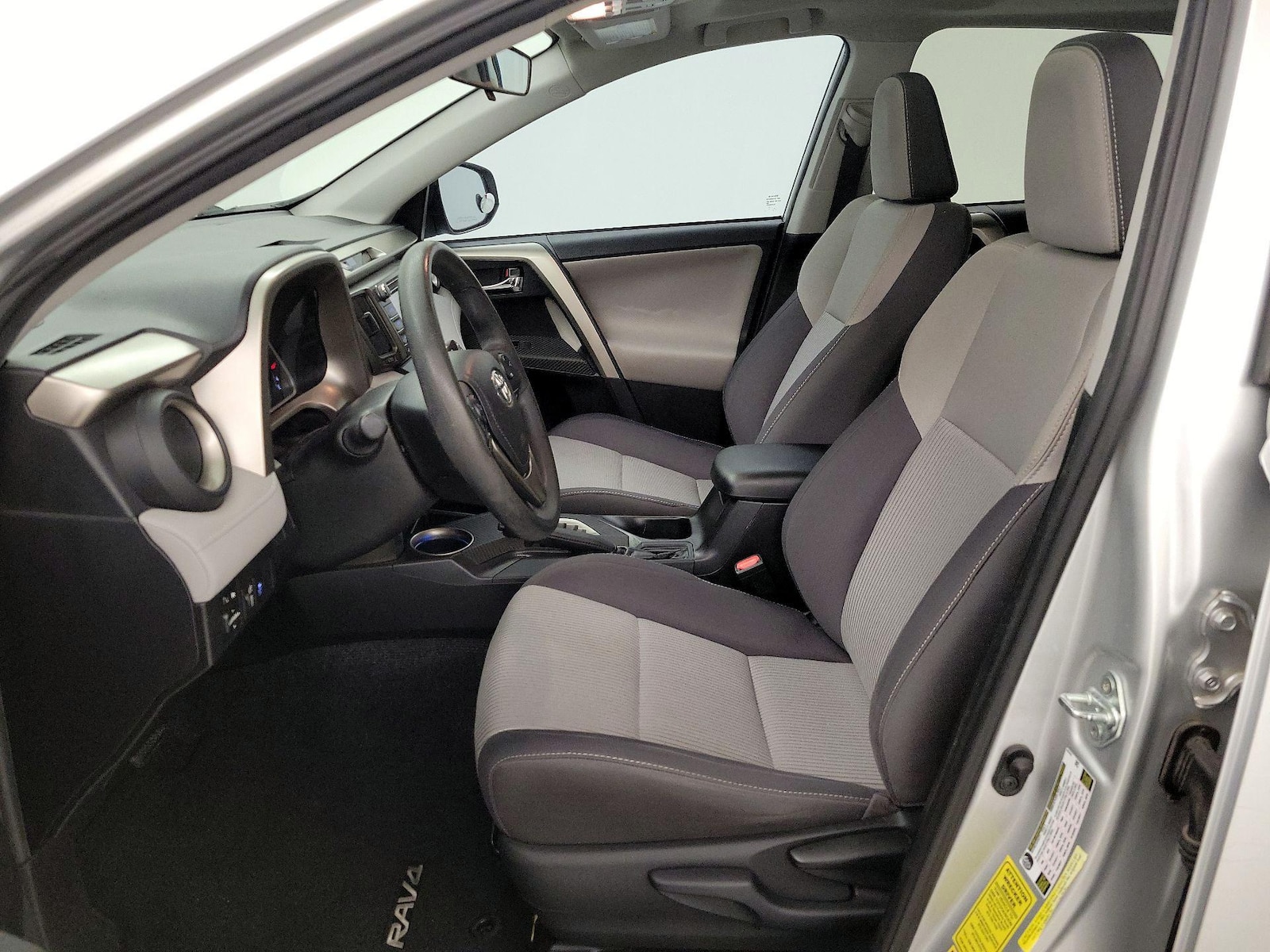2014 Toyota RAV4 XLE - Photo 12