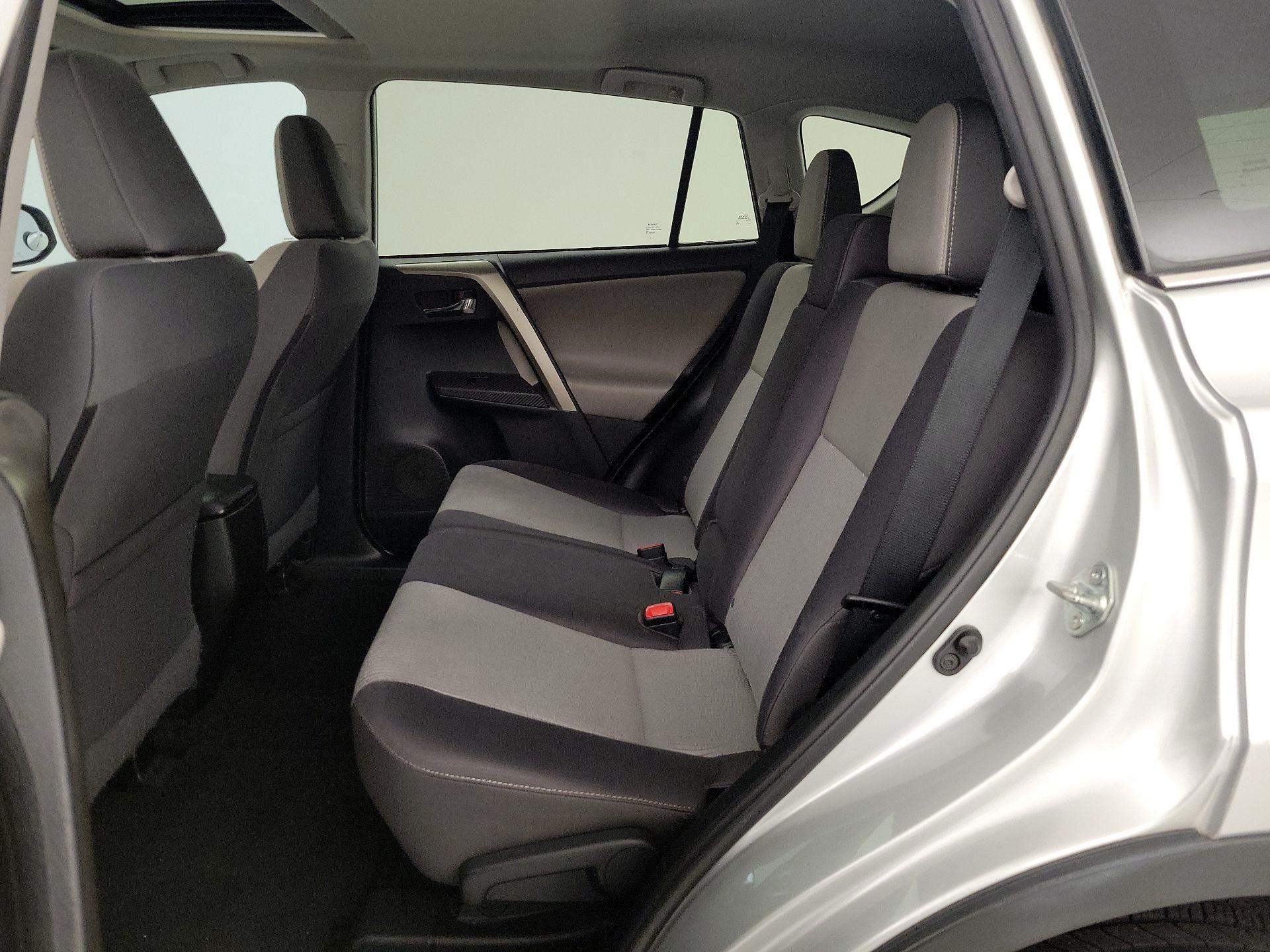 Thumbnail: 2014 Toyota RAV4 - 19