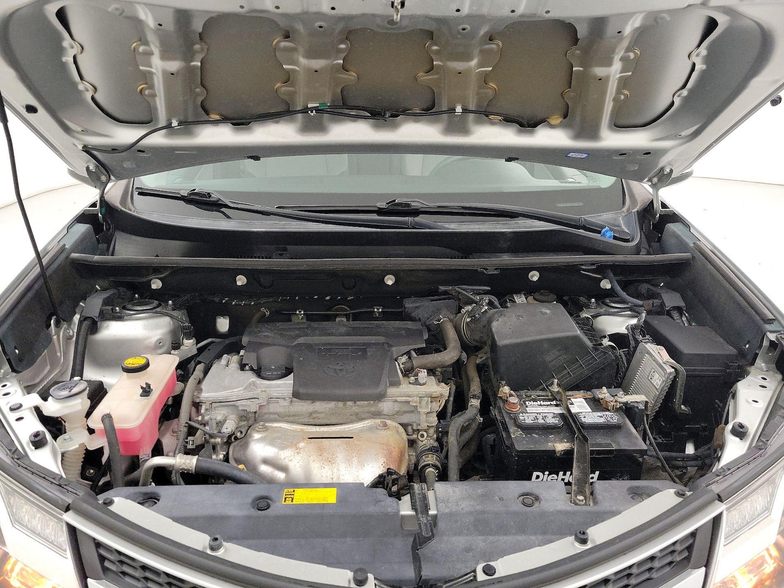 2014 Toyota RAV4 XLE - Photo 22