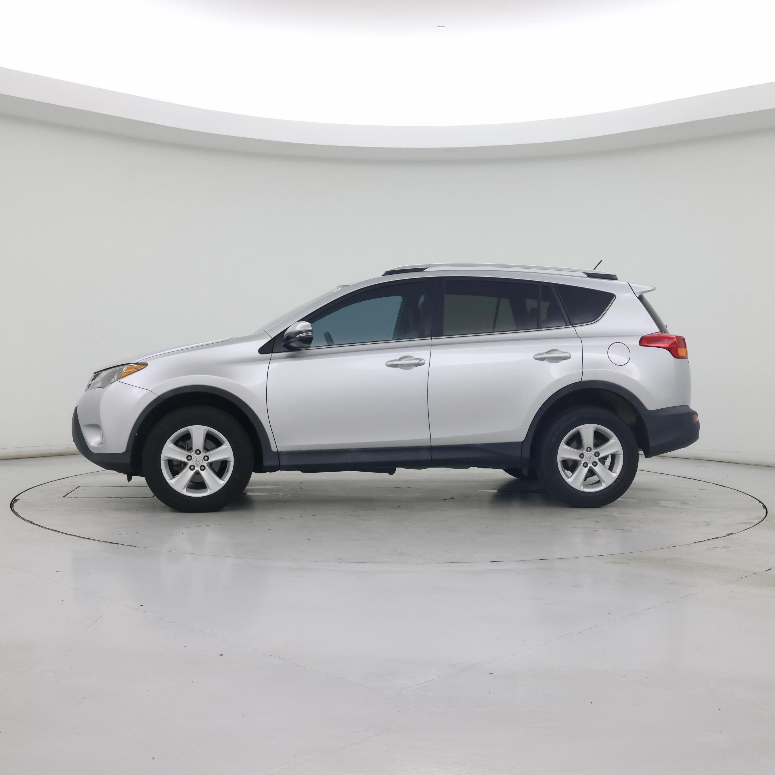 Thumbnail: 2014 Toyota RAV4 - 3