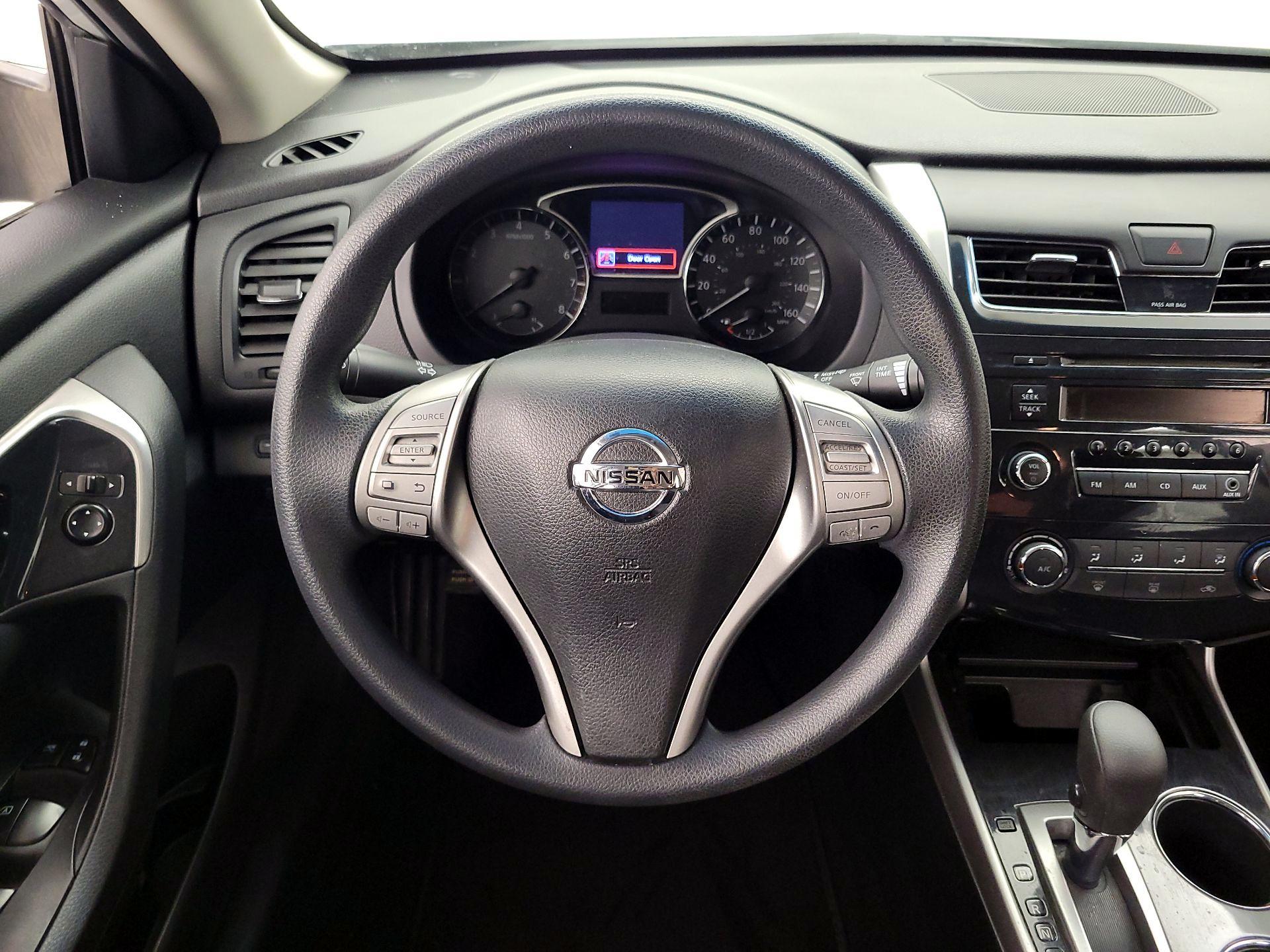 Thumbnail: 2014 Nissan Altima - 10