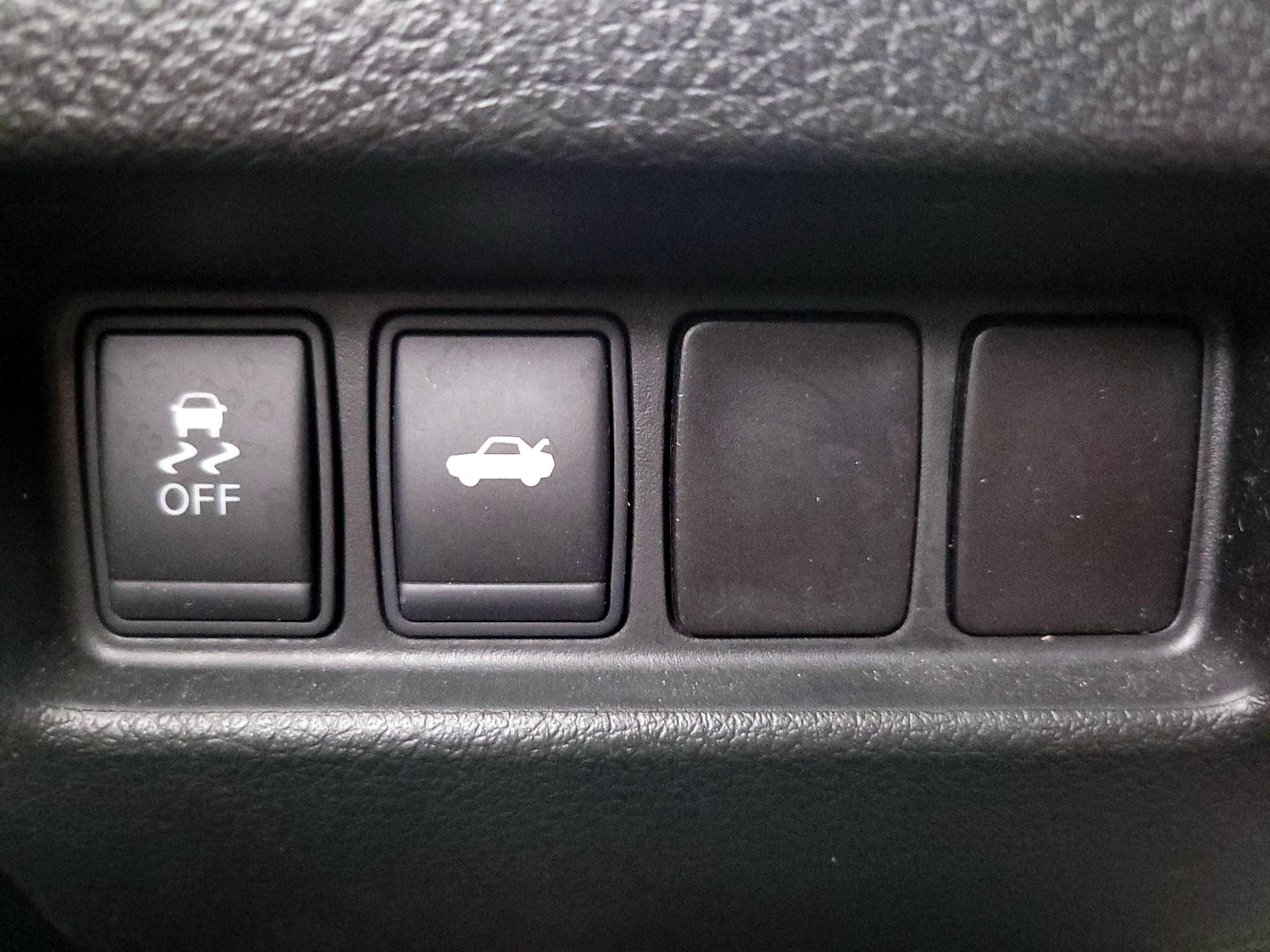 Thumbnail: 2014 Nissan Altima - 13