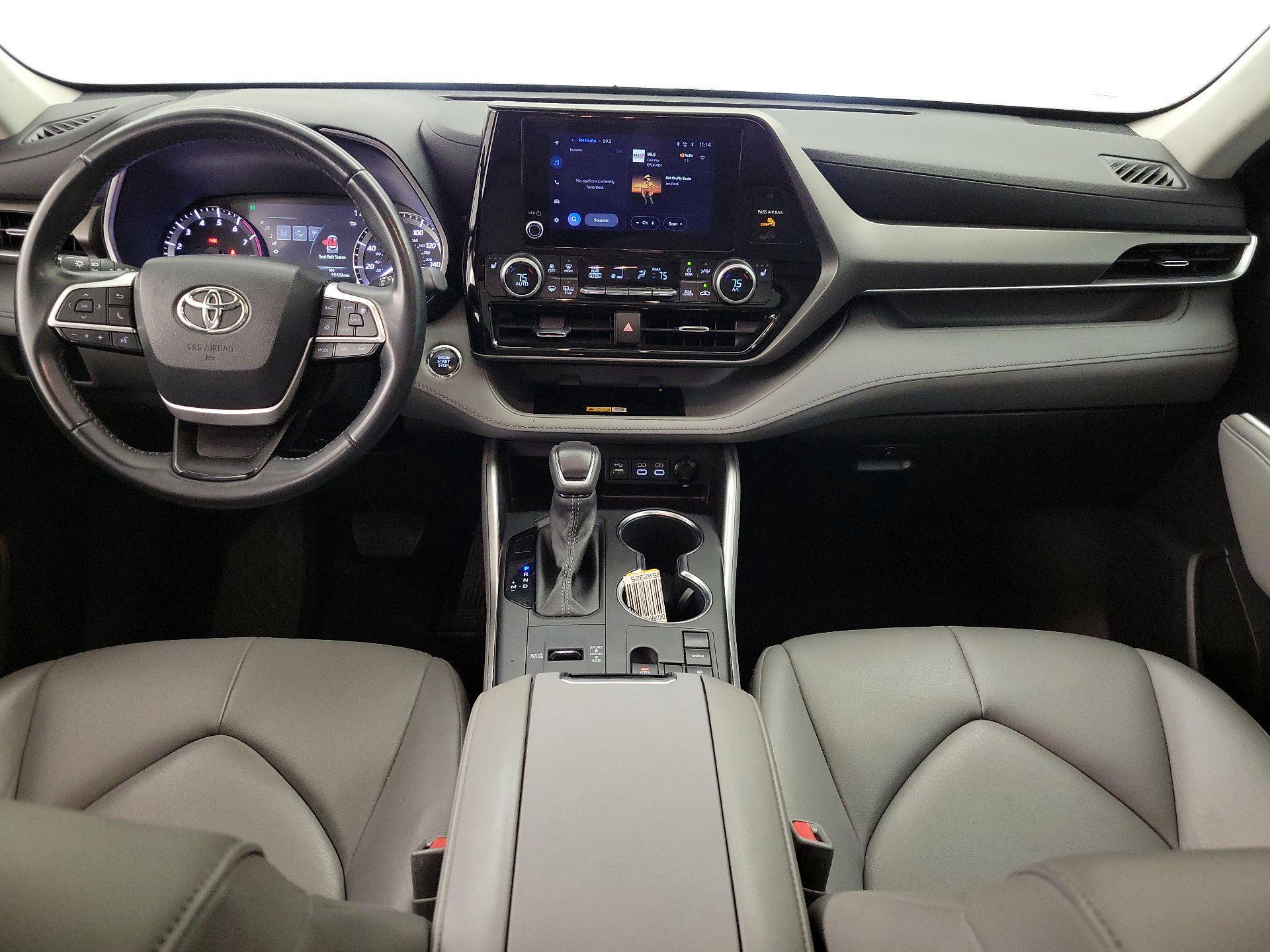 Thumbnail: 2023 Toyota Highlander - 9