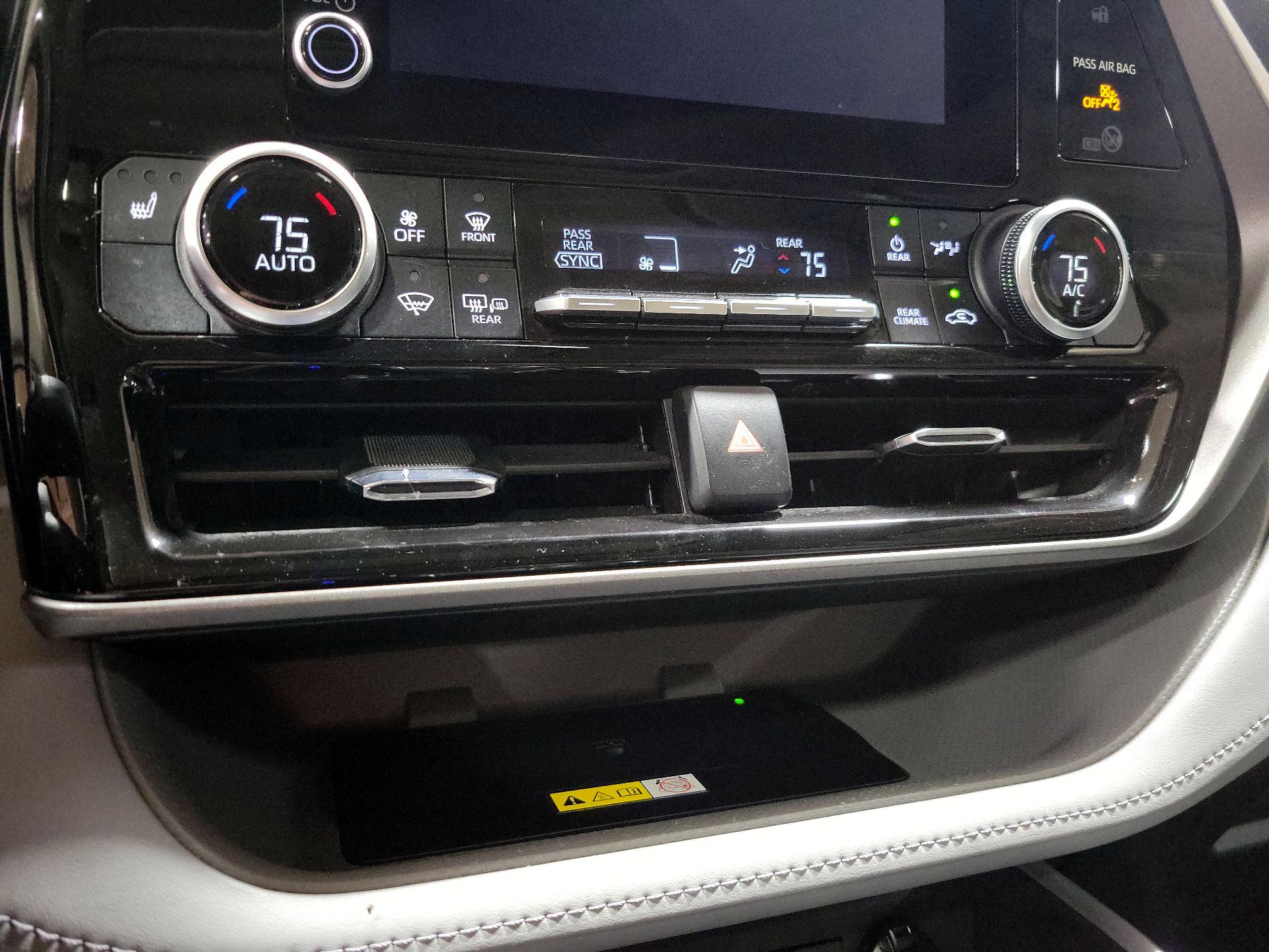 Thumbnail: 2023 Toyota Highlander - 16