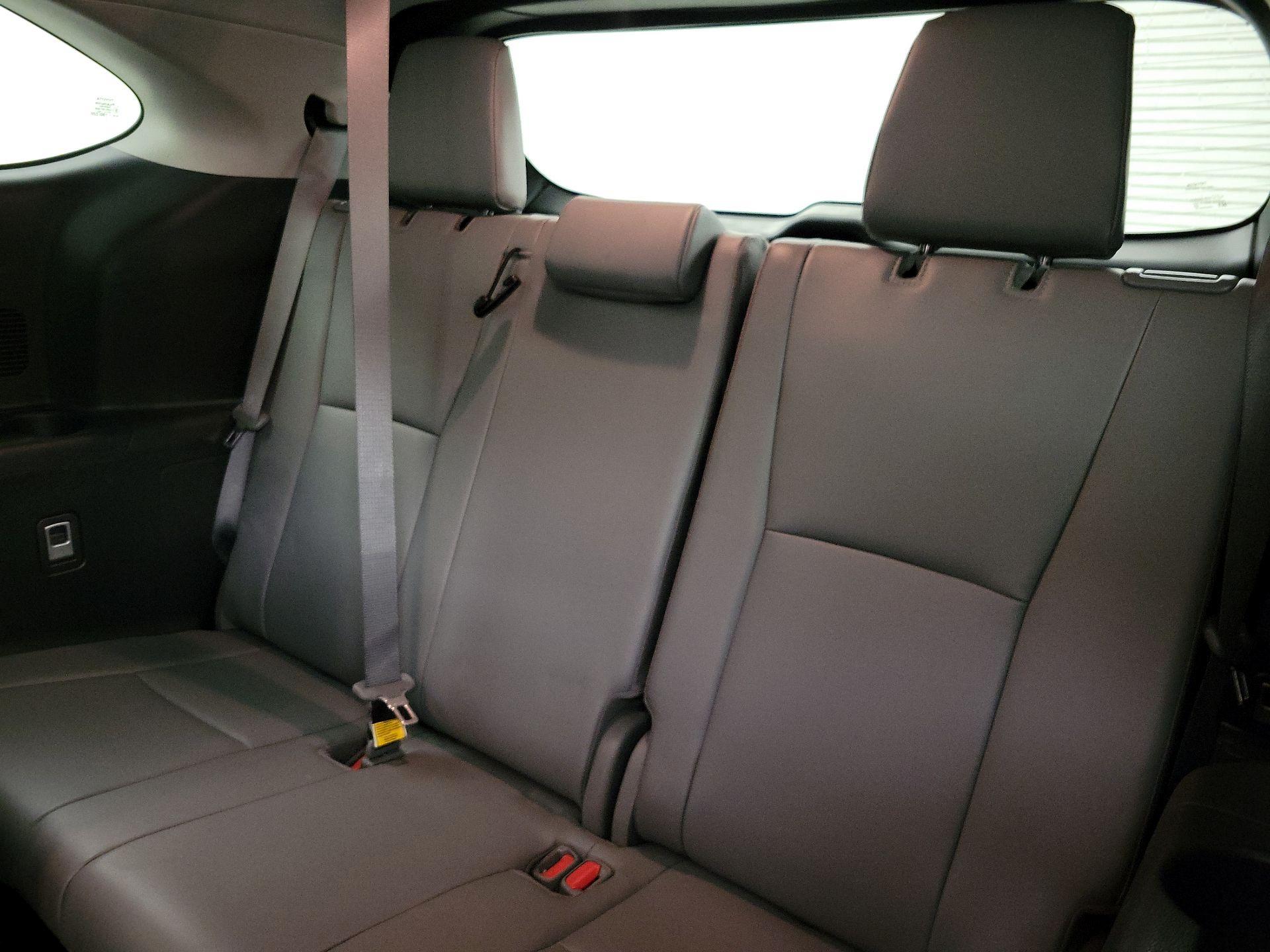 Thumbnail: 2023 Toyota Highlander - 20