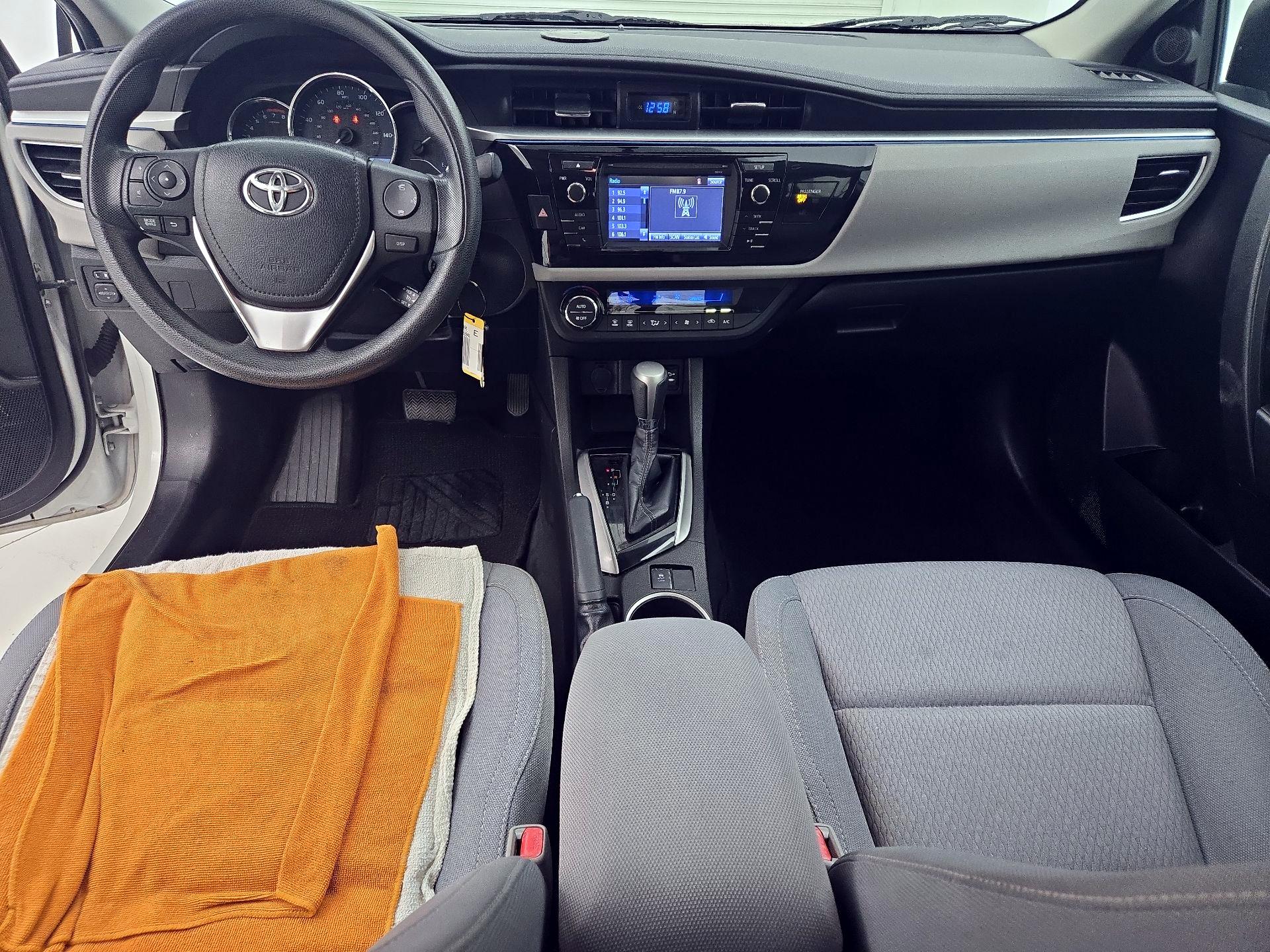 Thumbnail: 2014 Toyota Corolla - 9
