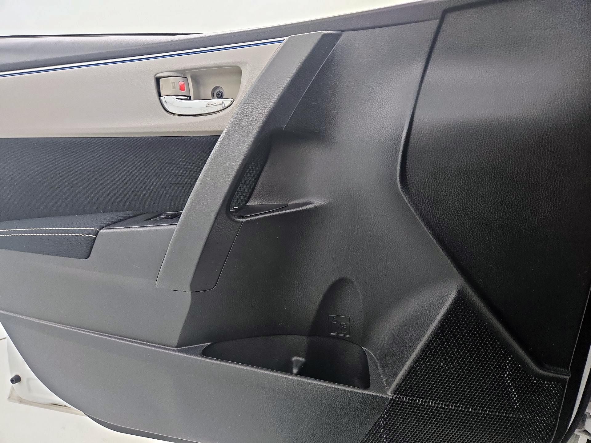Thumbnail: 2014 Toyota Corolla - 12
