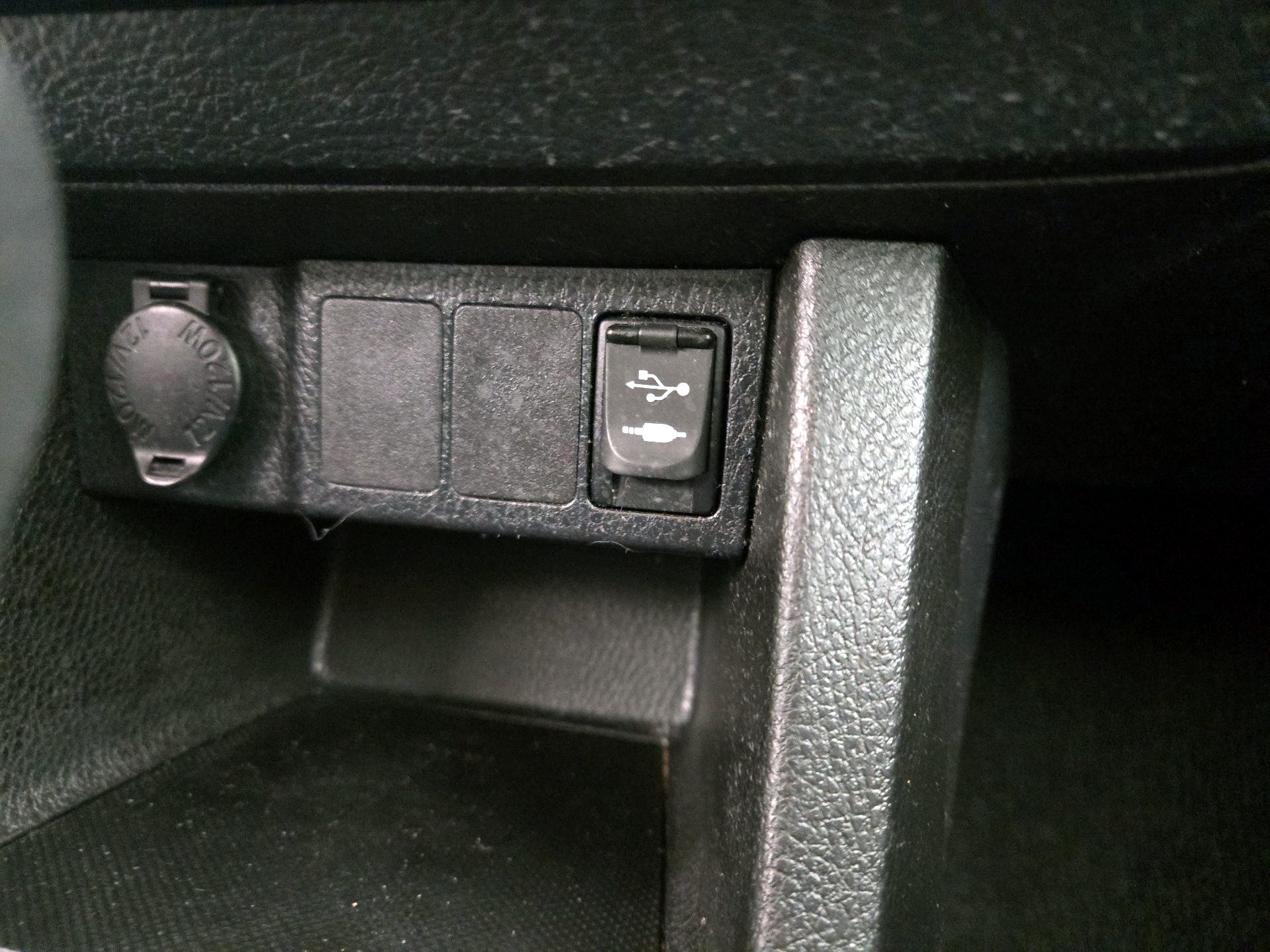 Thumbnail: 2014 Toyota Corolla - 18