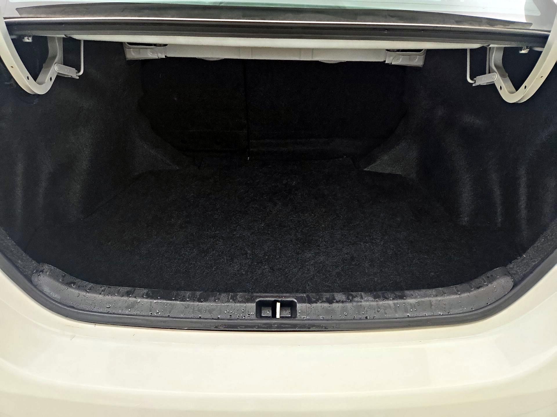 Thumbnail: 2014 Toyota Corolla - 20