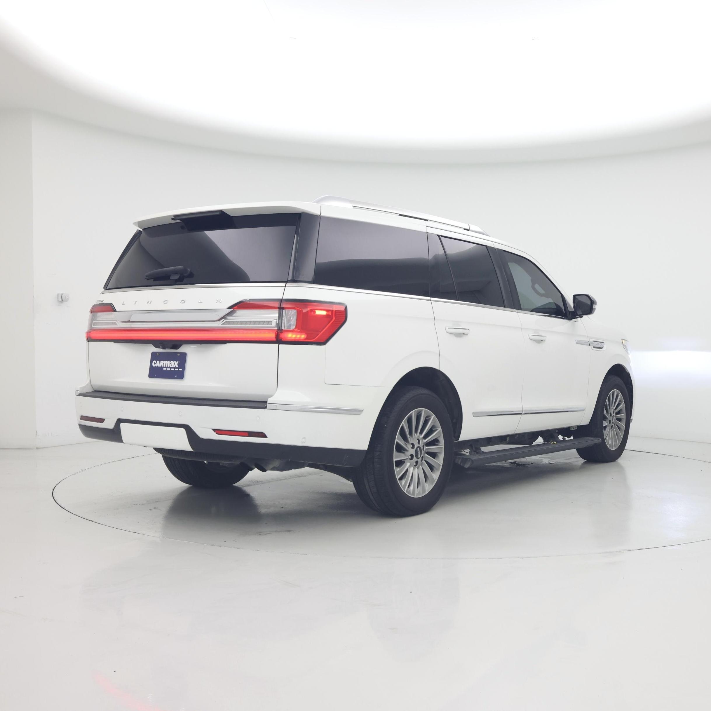 Thumbnail: 2020 Lincoln Navigator - 8