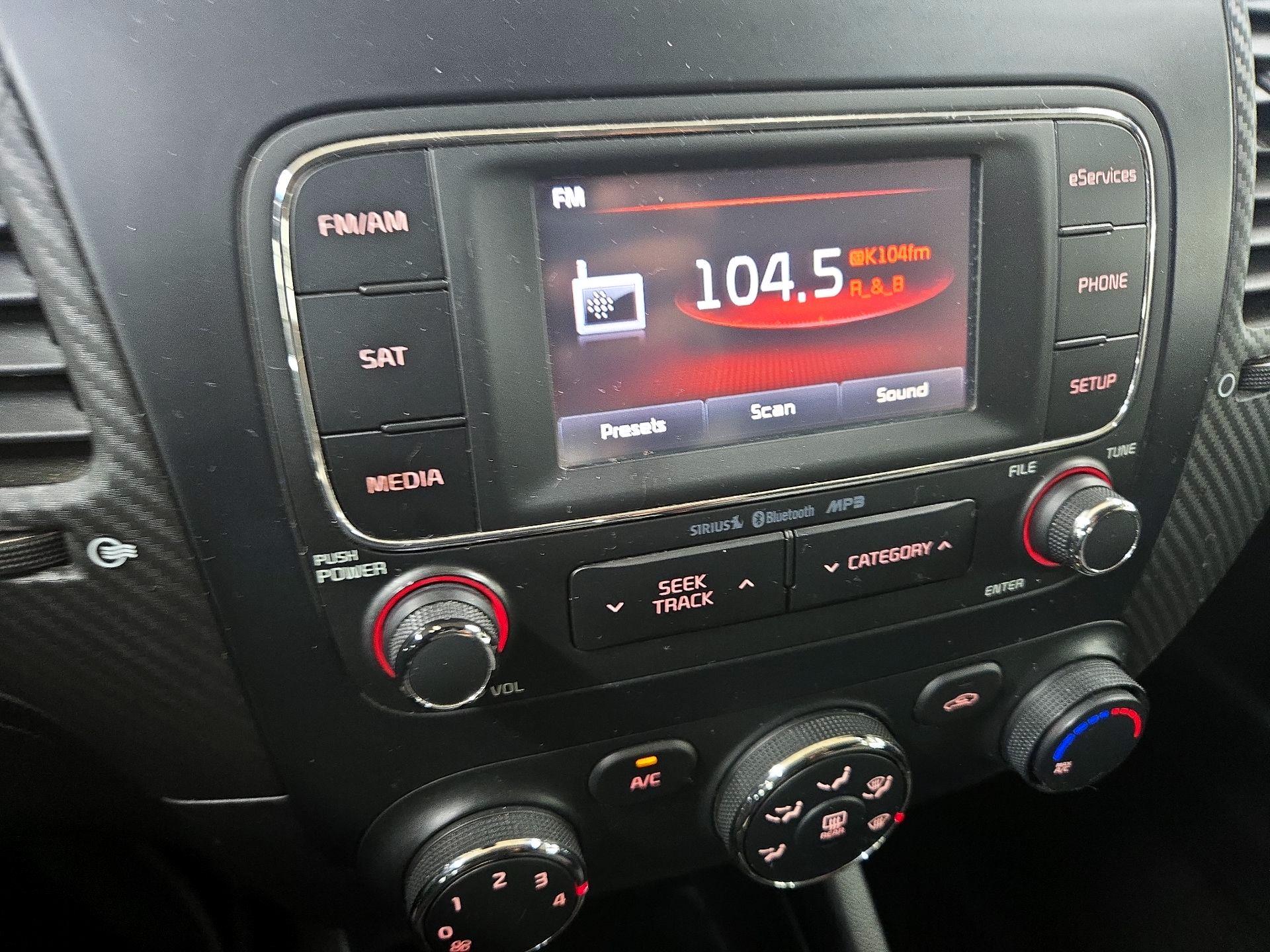 Thumbnail: 2014 Kia Forte - 15