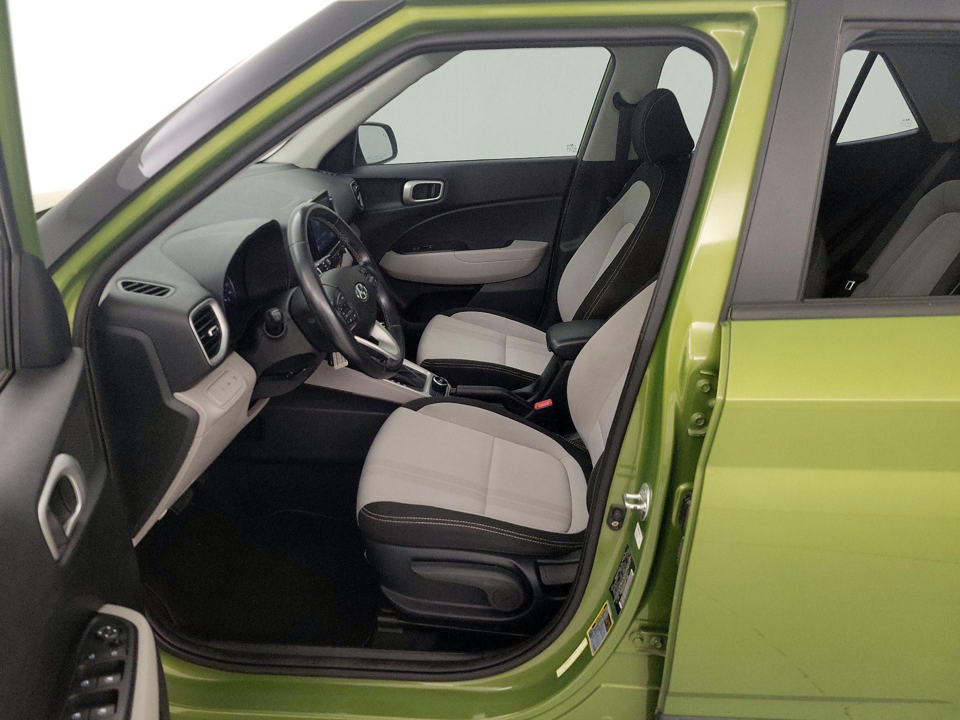 Thumbnail: 2022 Hyundai Venue - 11