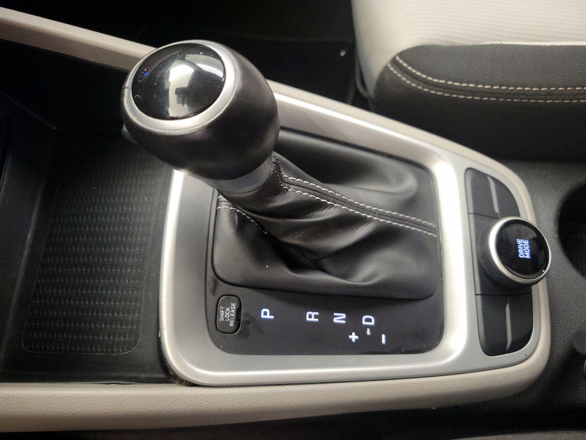 Thumbnail: 2022 Hyundai Venue - 17