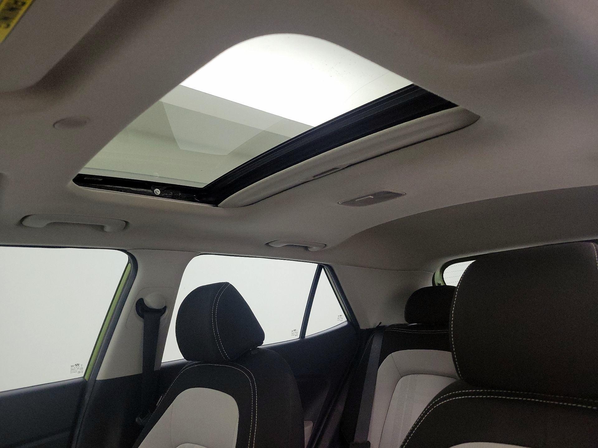 Thumbnail: 2022 Hyundai Venue - 18