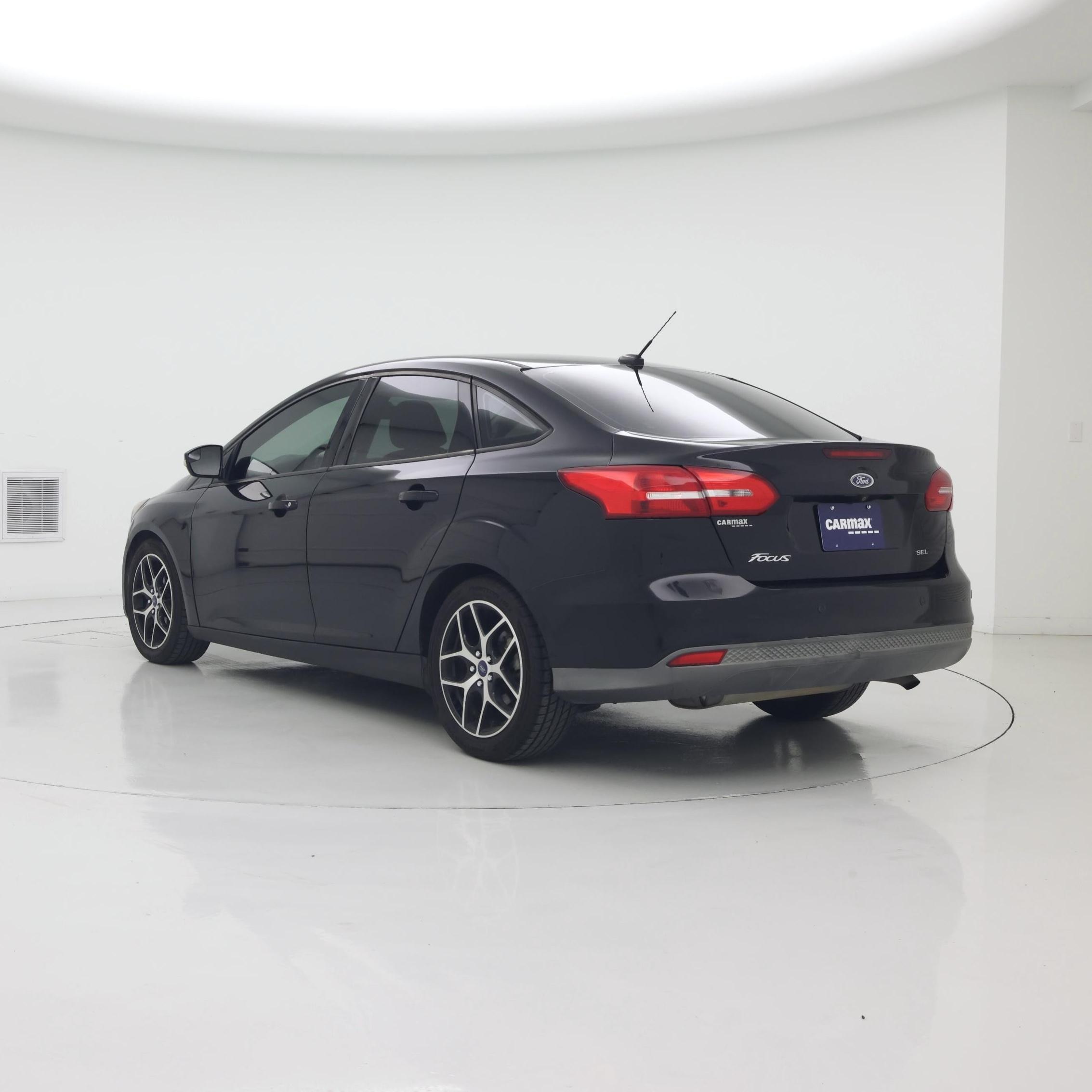 Thumbnail: 2017 Ford Focus - 2