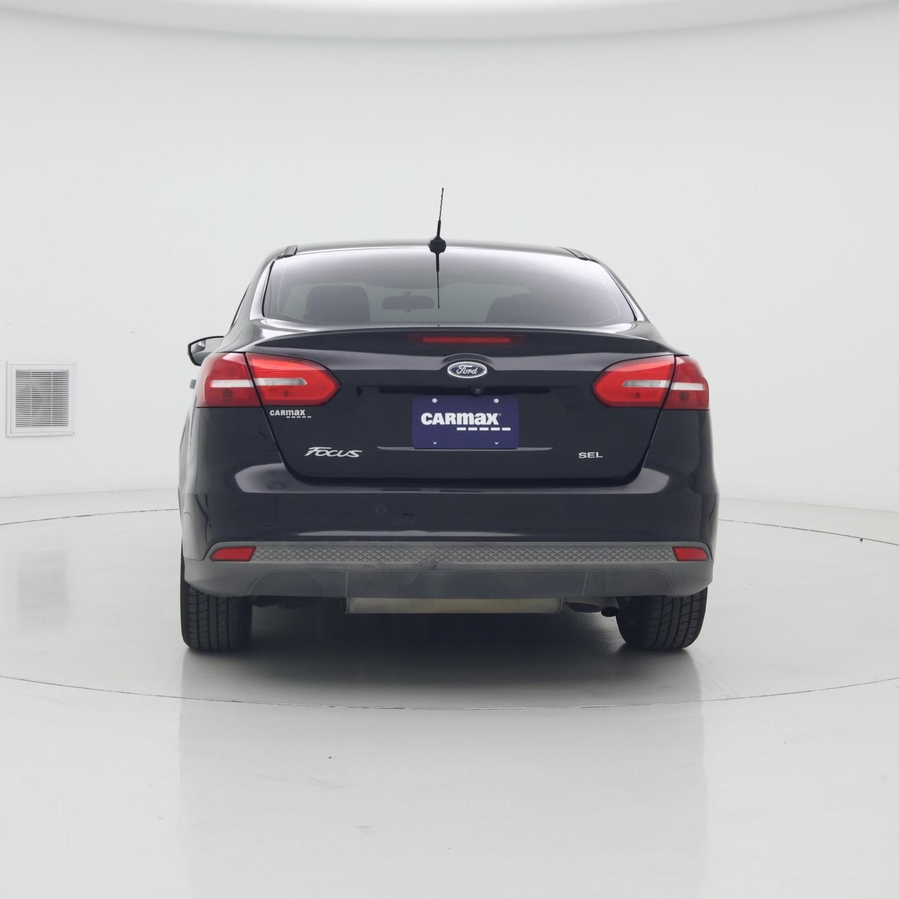 Thumbnail: 2017 Ford Focus - 6