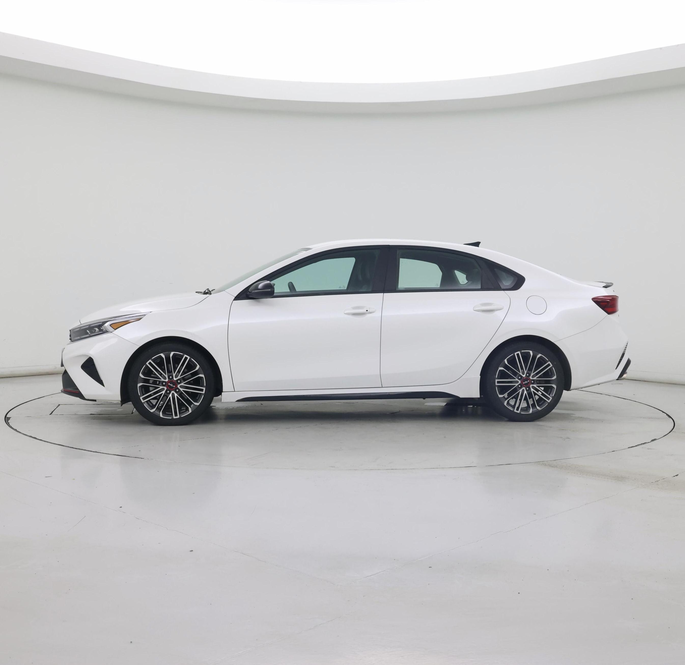 Thumbnail: 2023 Kia Forte - 3