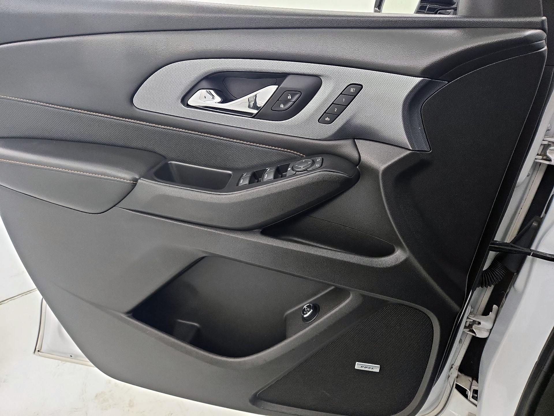 Thumbnail: 2018 Chevrolet Traverse - 12