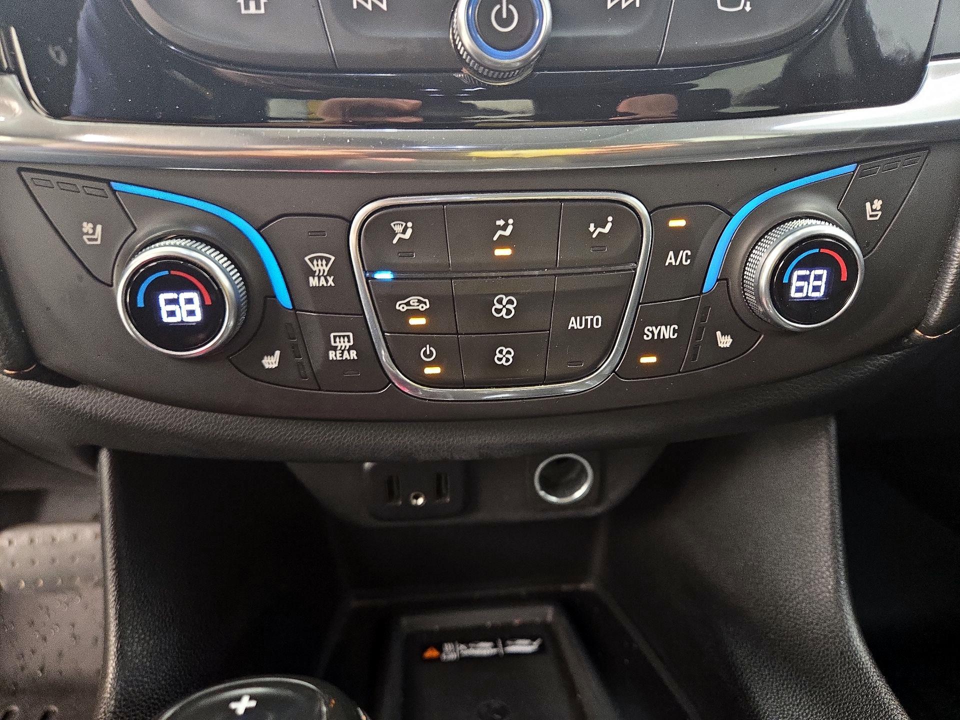 Thumbnail: 2018 Chevrolet Traverse - 16