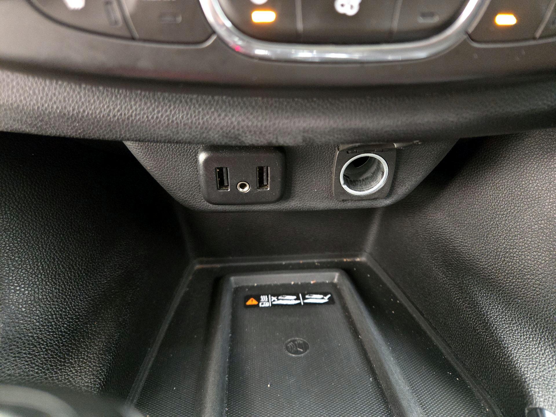 Thumbnail: 2018 Chevrolet Traverse - 18