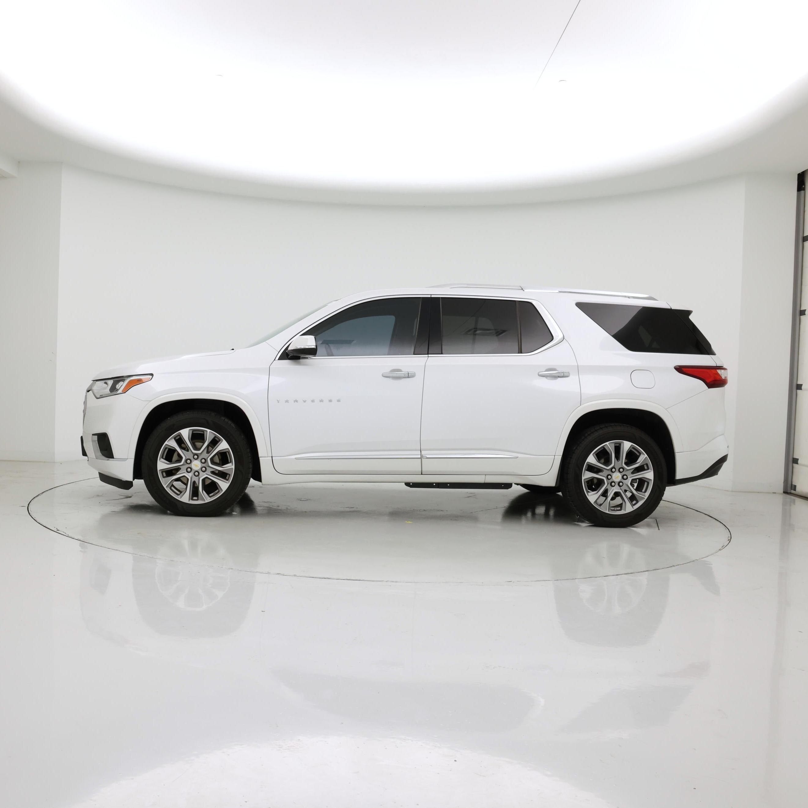 Thumbnail: 2018 Chevrolet Traverse - 3