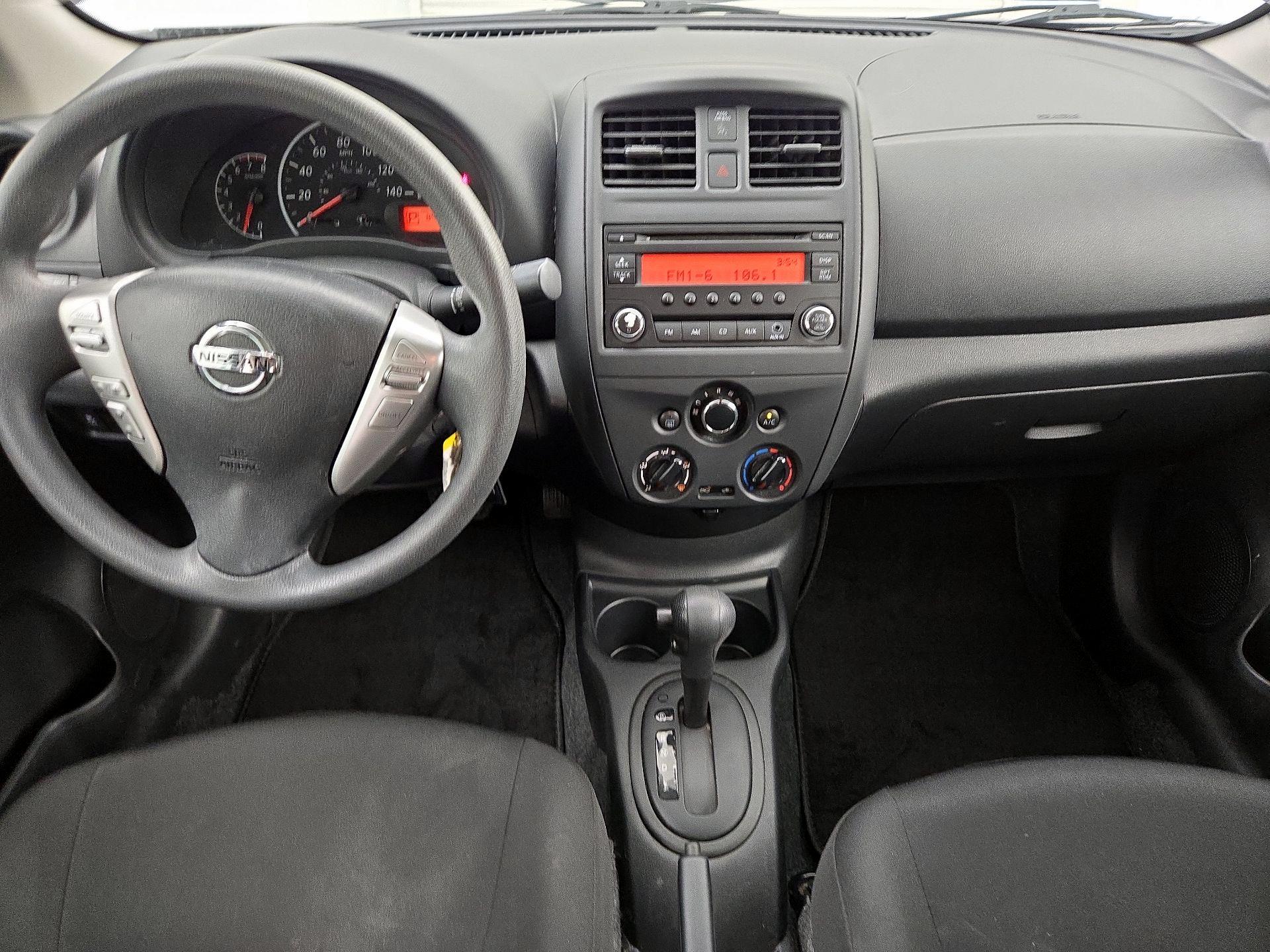 Thumbnail: 2016 Nissan Versa - 9