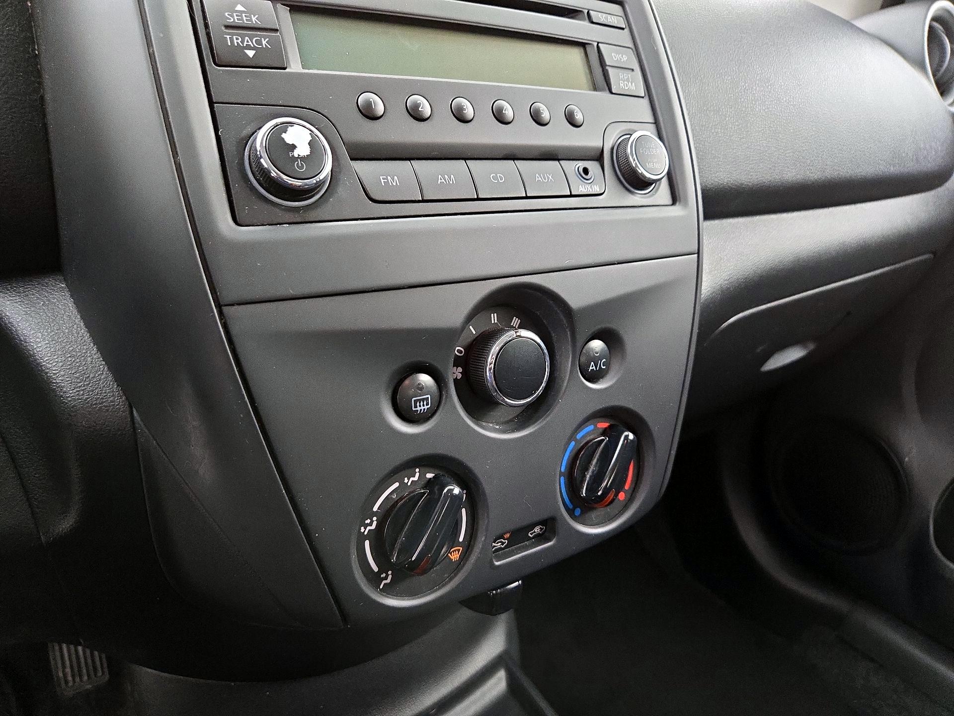 Thumbnail: 2016 Nissan Versa - 15