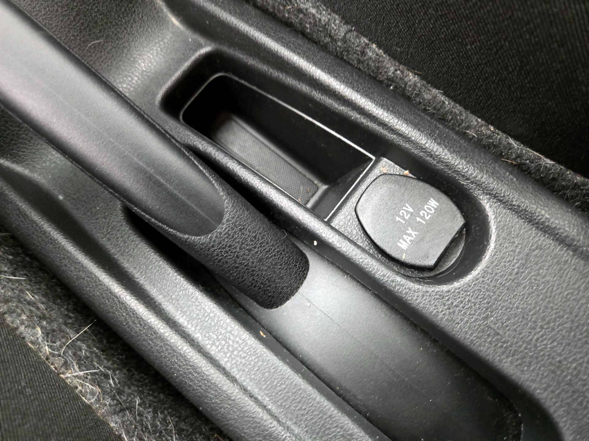 Thumbnail: 2016 Nissan Versa - 17