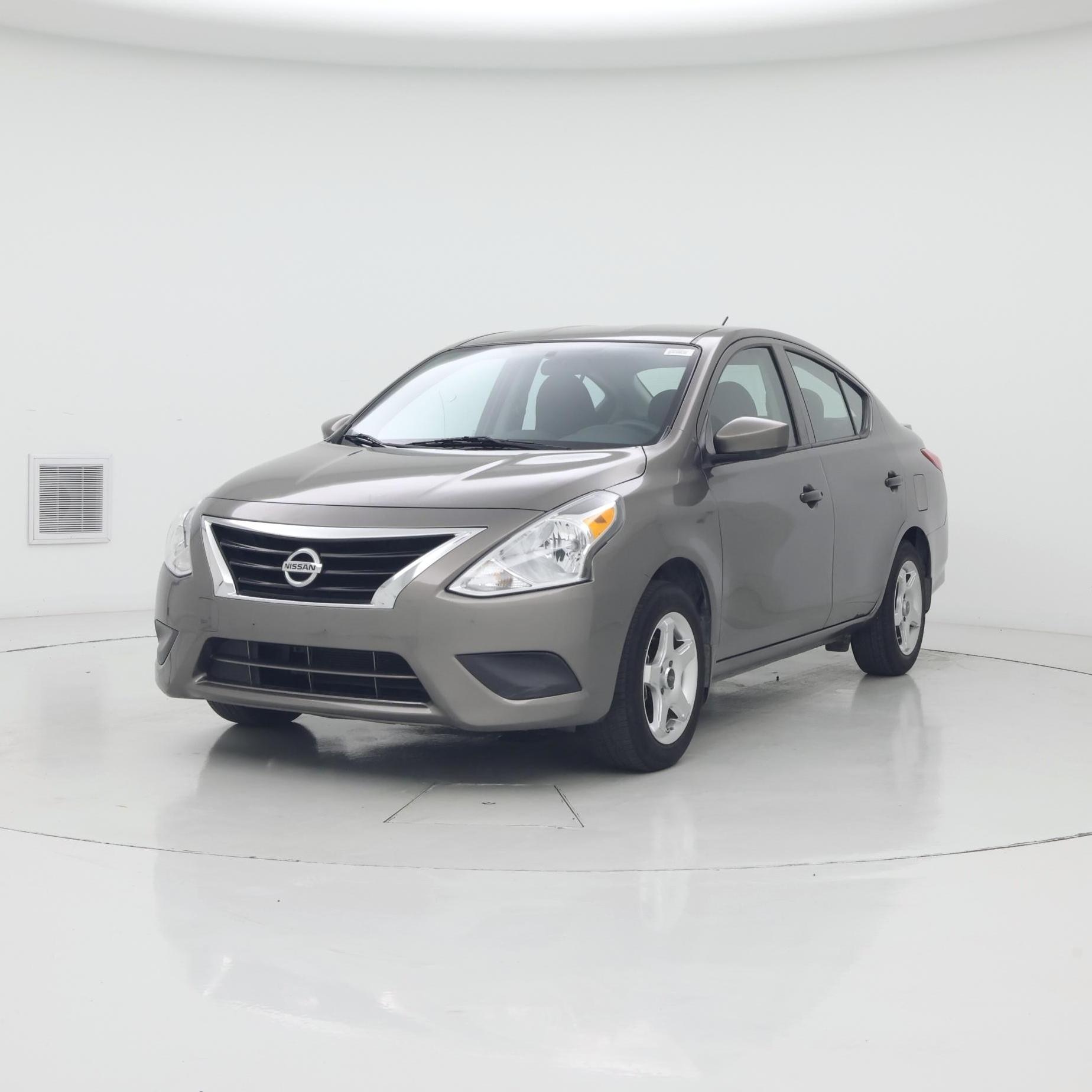 Thumbnail: 2016 Nissan Versa - 4