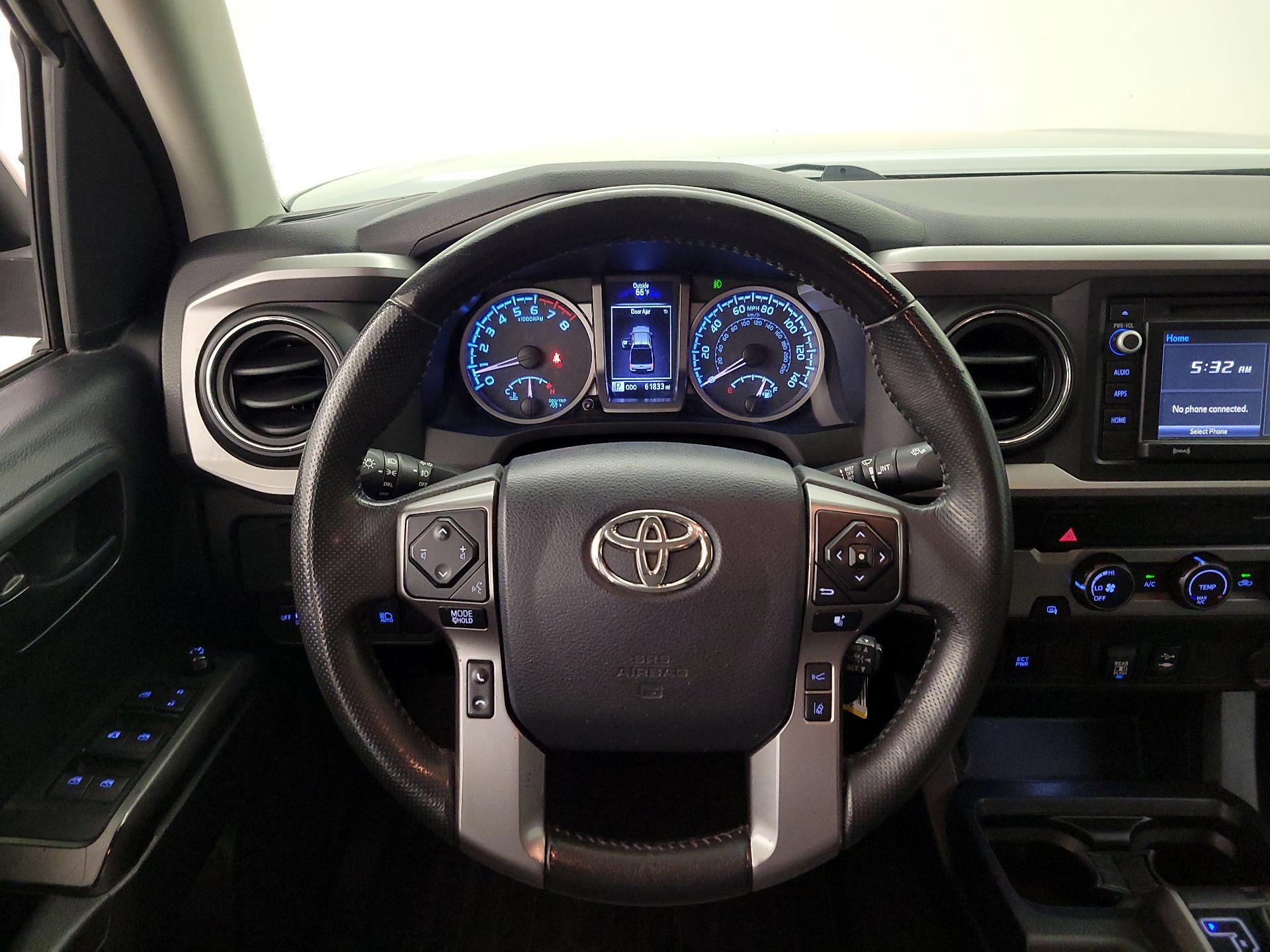 Thumbnail: 2019 Toyota Tacoma - 10