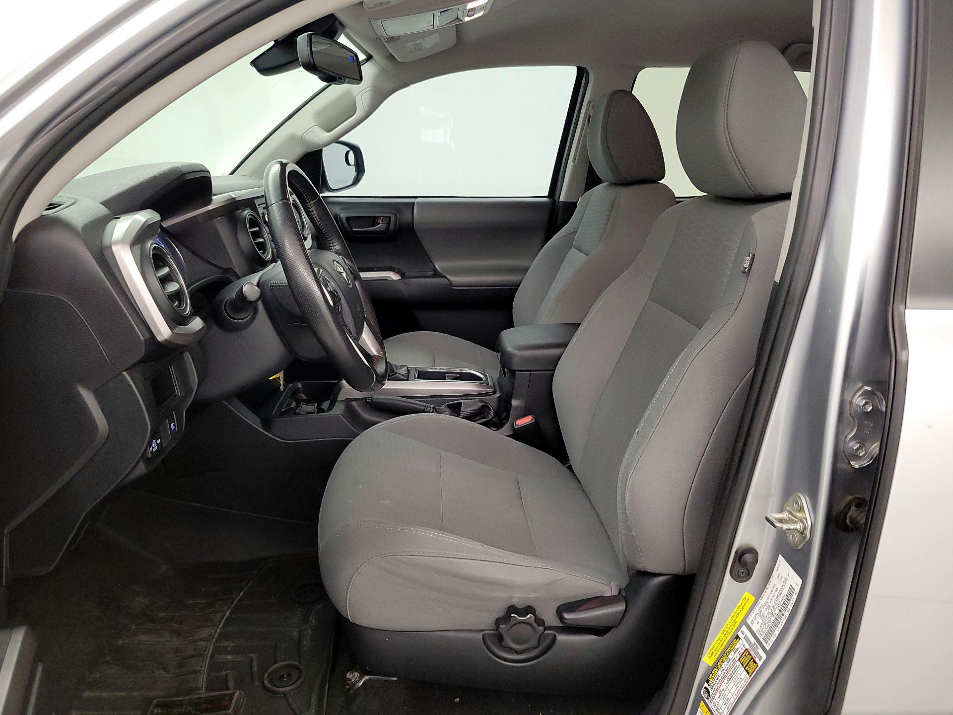 Thumbnail: 2019 Toyota Tacoma - 11