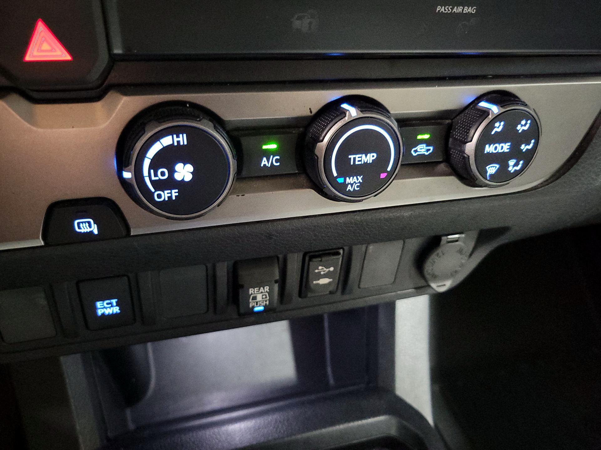 Thumbnail: 2019 Toyota Tacoma - 16
