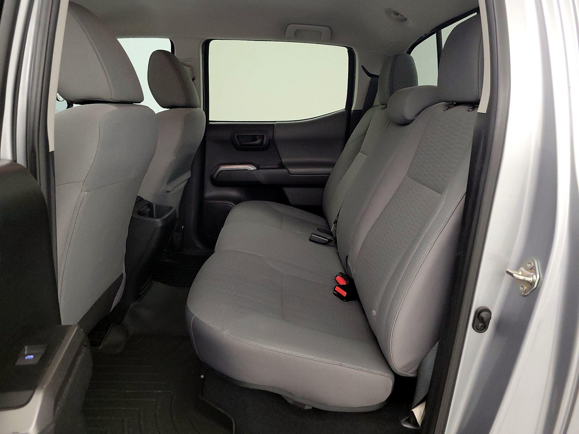 Thumbnail: 2019 Toyota Tacoma - 18
