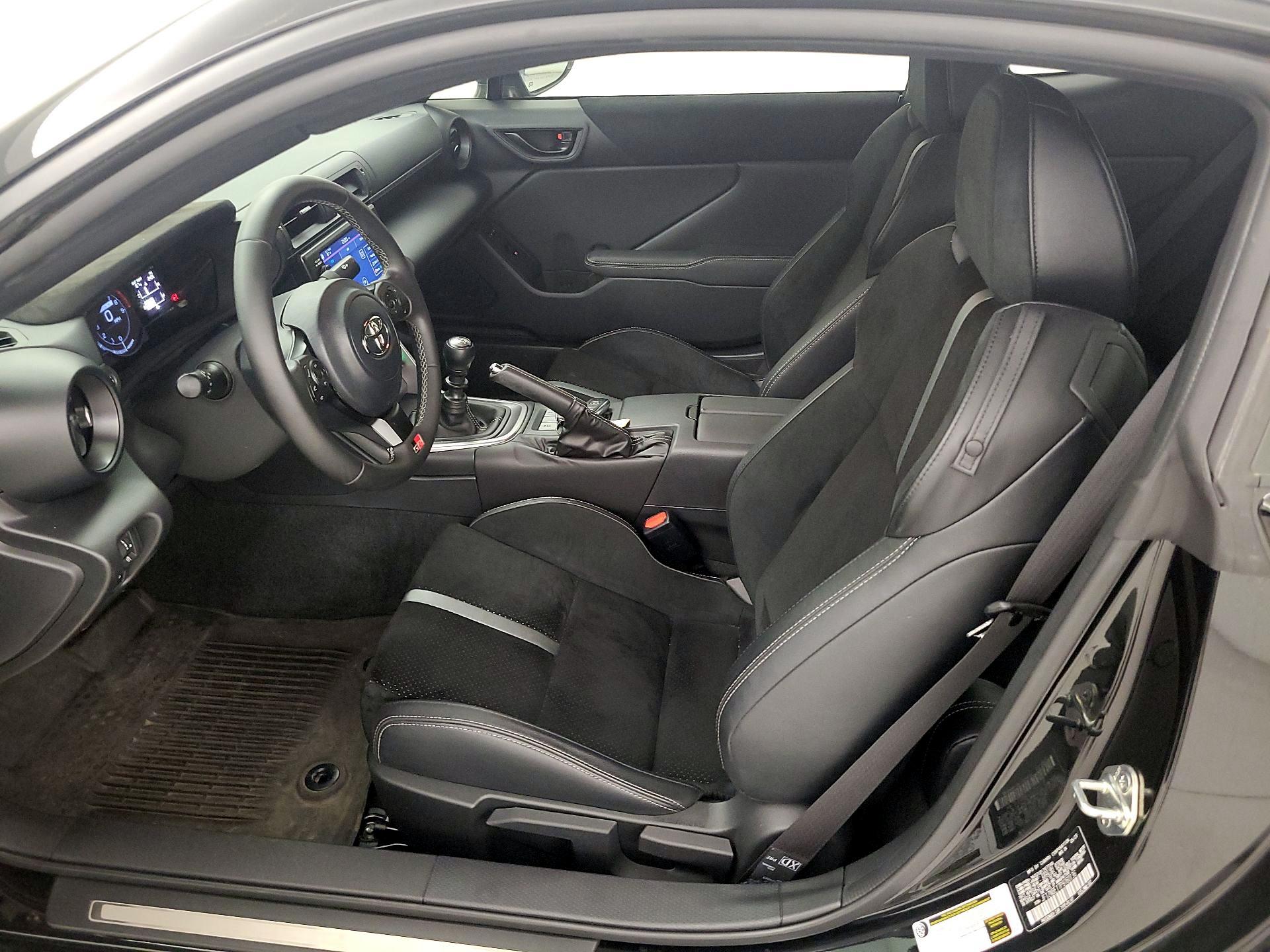 Thumbnail: 2023 Toyota GR86 - 11