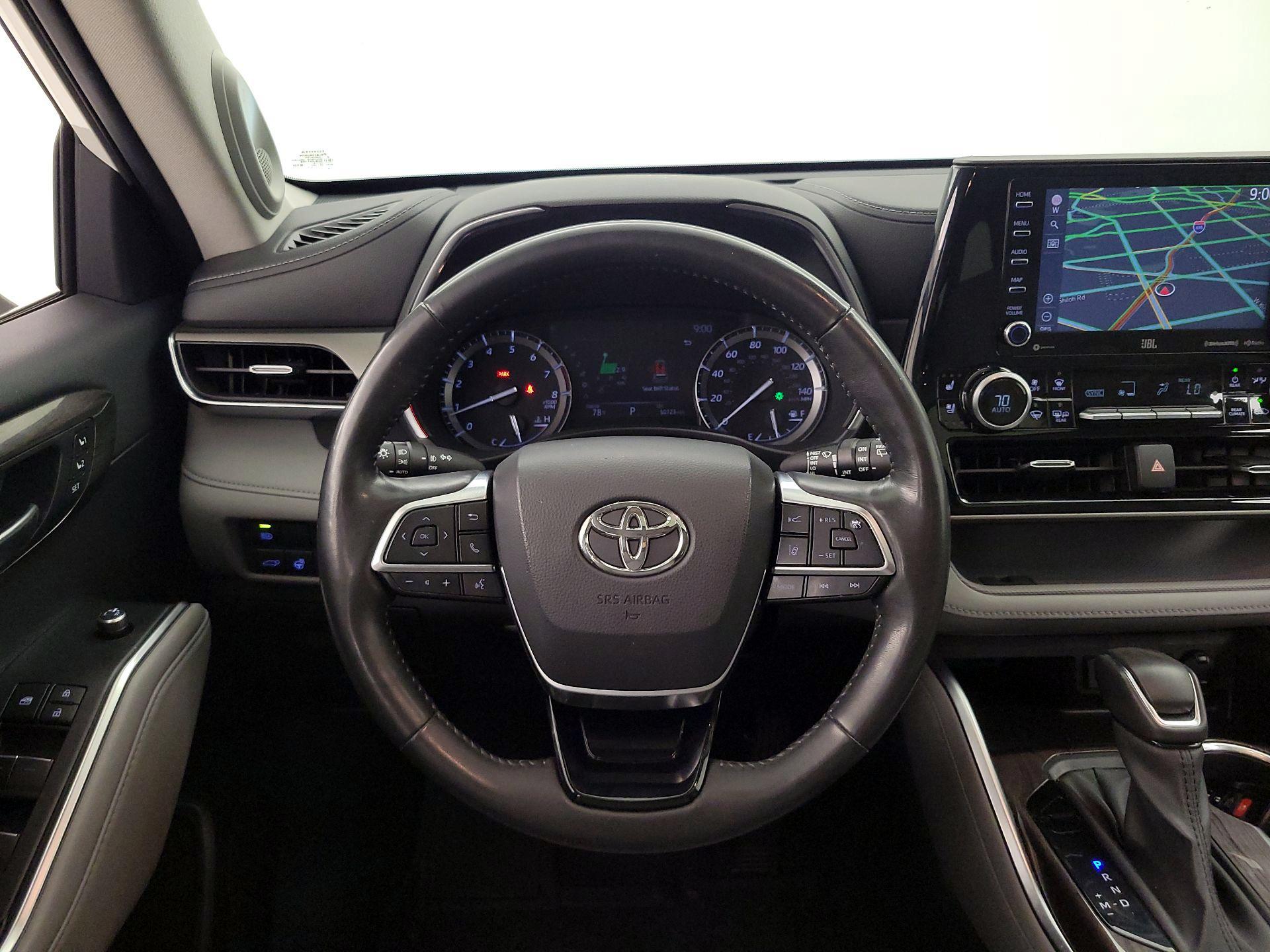 Thumbnail: 2020 Toyota Highlander - 10