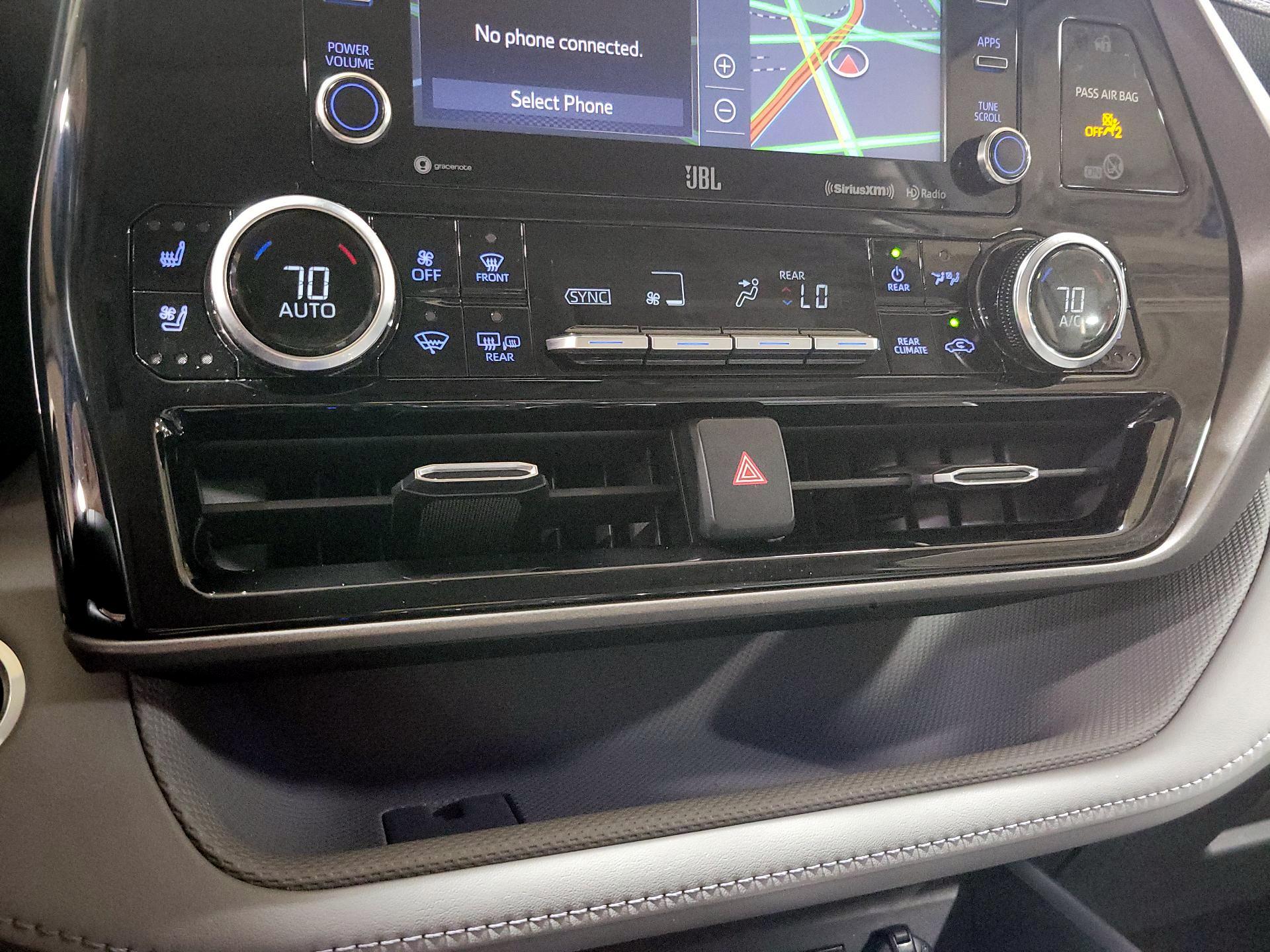 Thumbnail: 2020 Toyota Highlander - 17