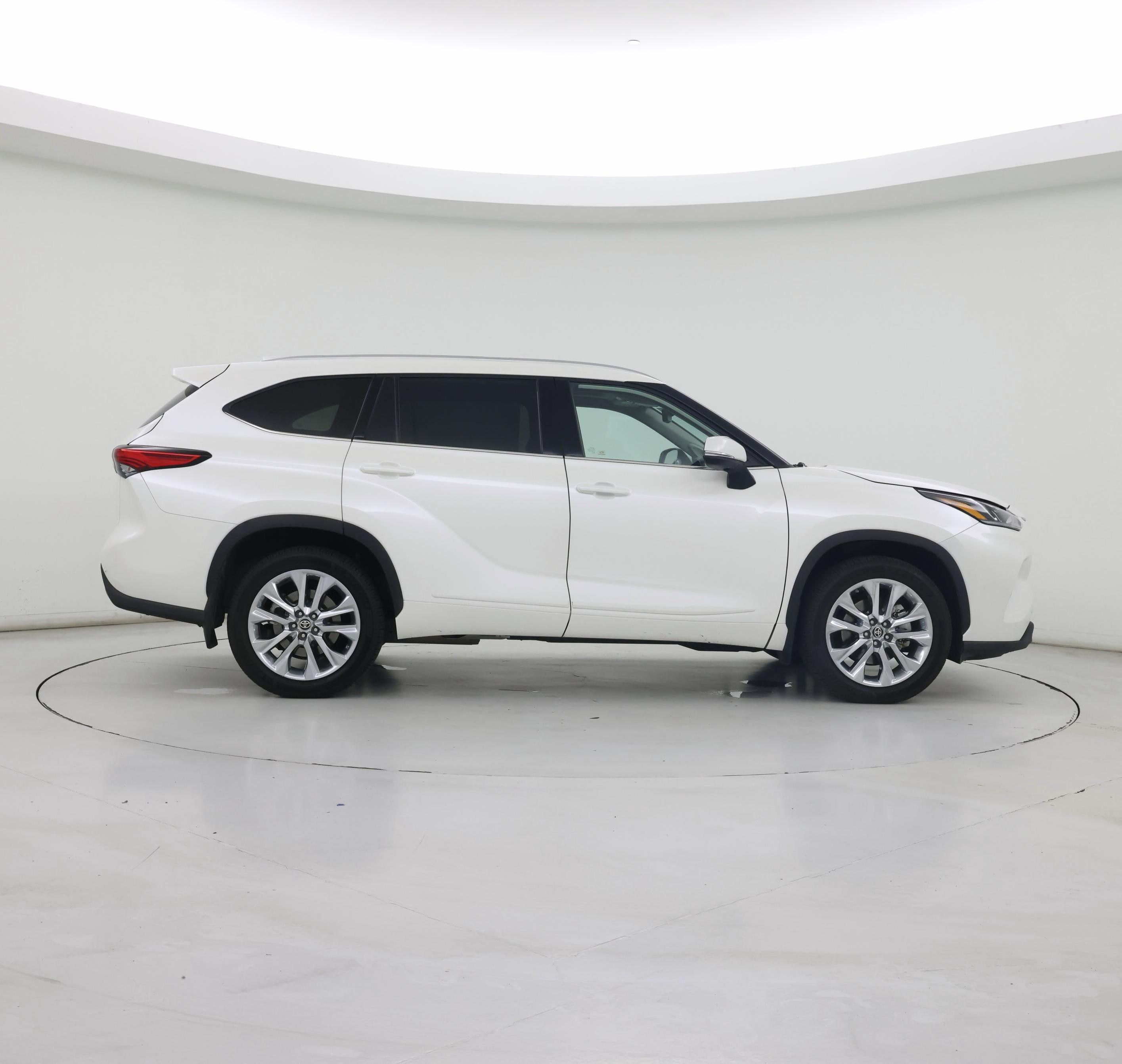 Thumbnail: 2020 Toyota Highlander - 7