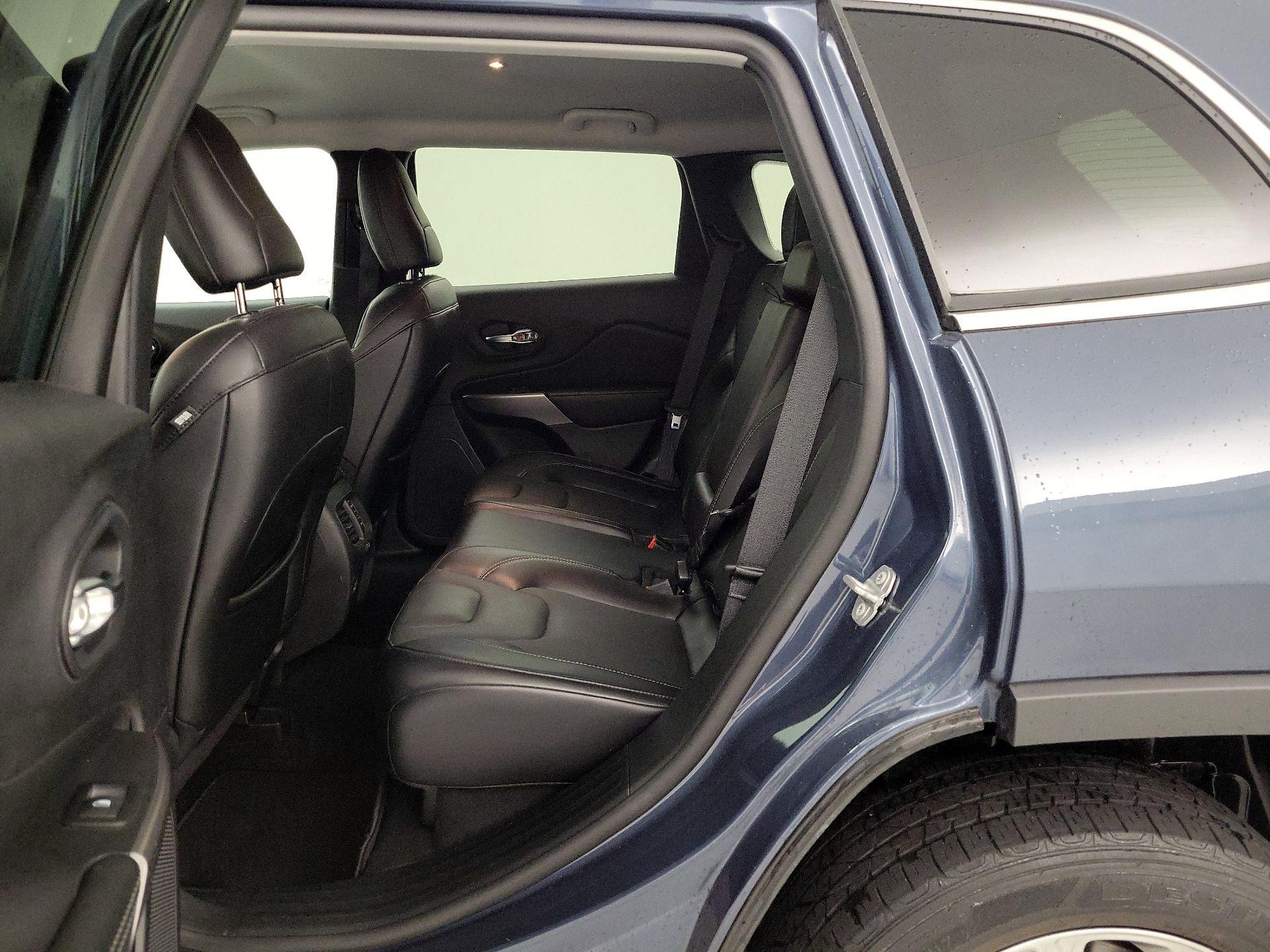 Thumbnail: 2021 Jeep Cherokee - 19