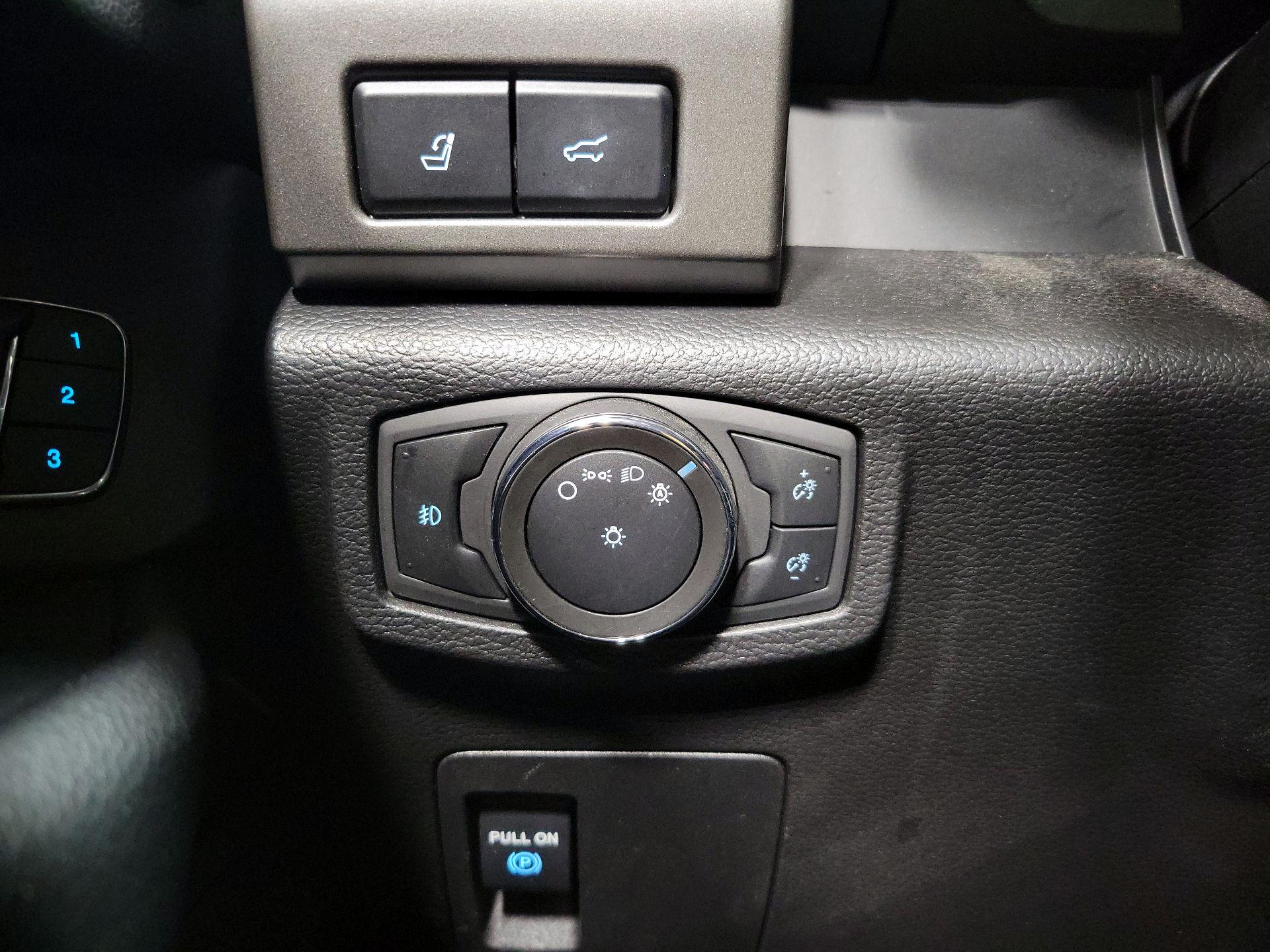 Thumbnail: 2021 Ford Expedition - 13