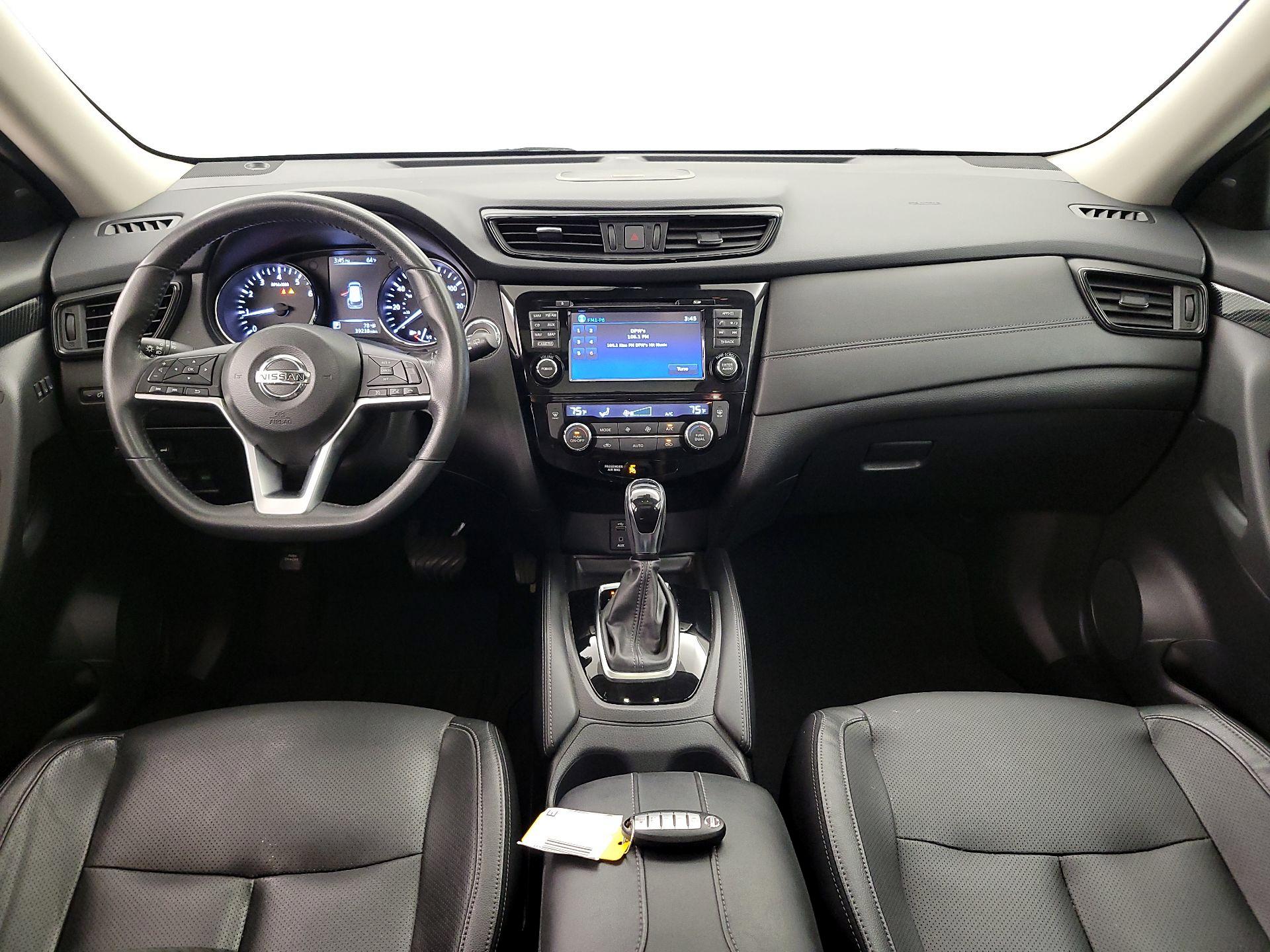 Thumbnail: 2017 Nissan Rogue - 9