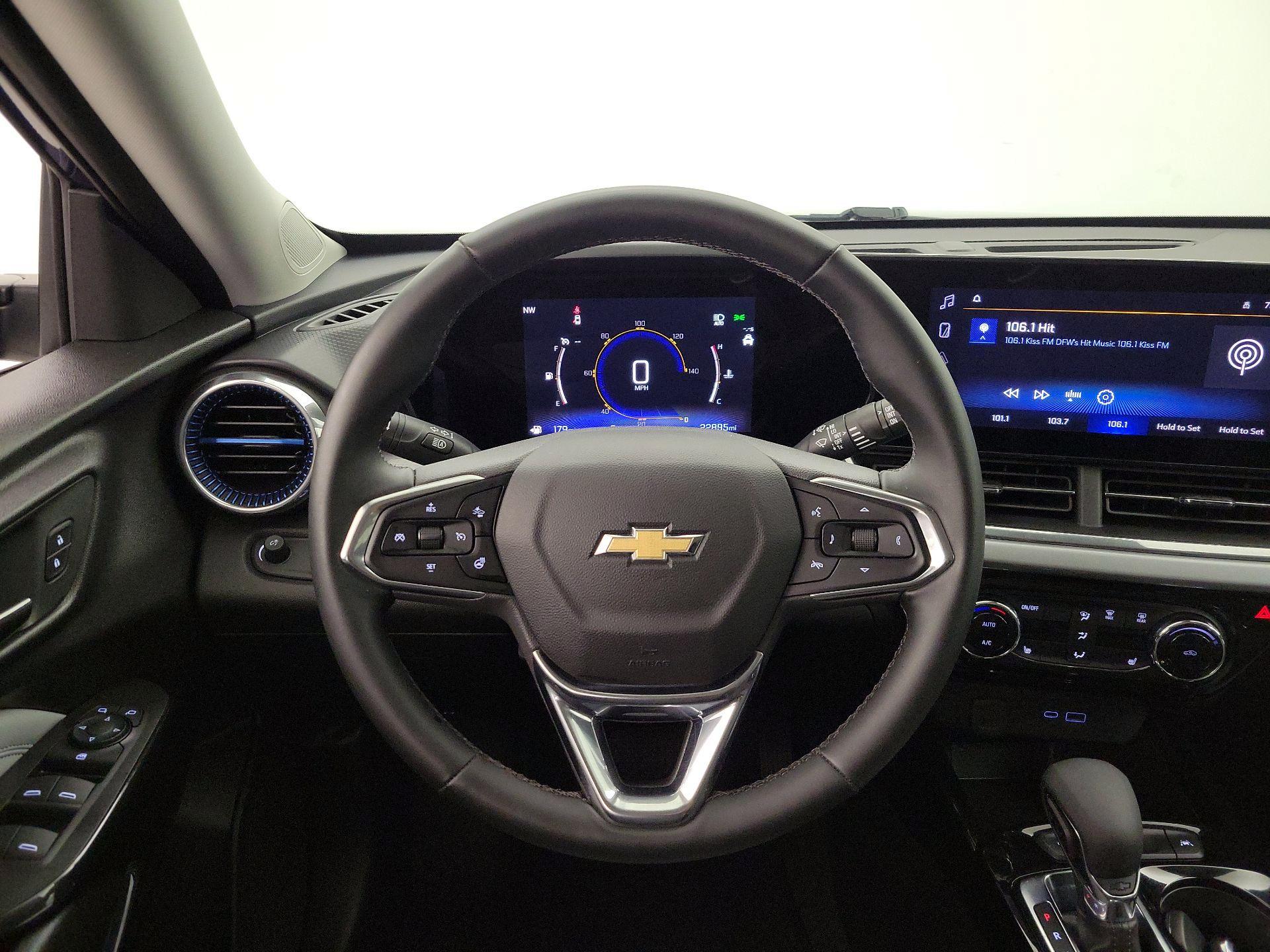 Thumbnail: 2024 Chevrolet Trax - 10
