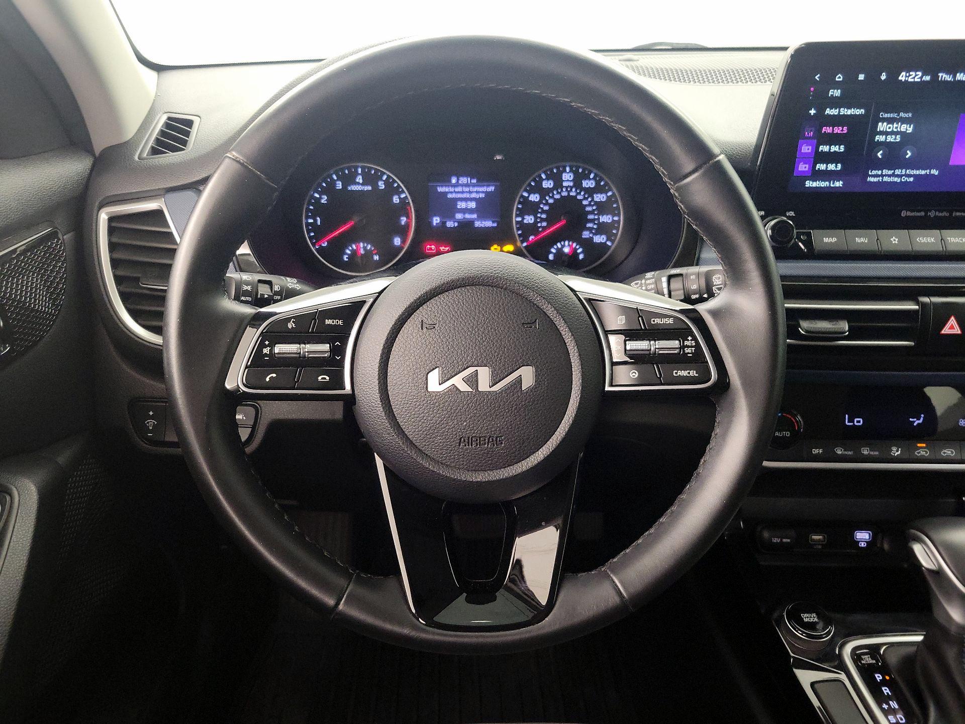 Thumbnail: 2023 Kia Seltos - 10