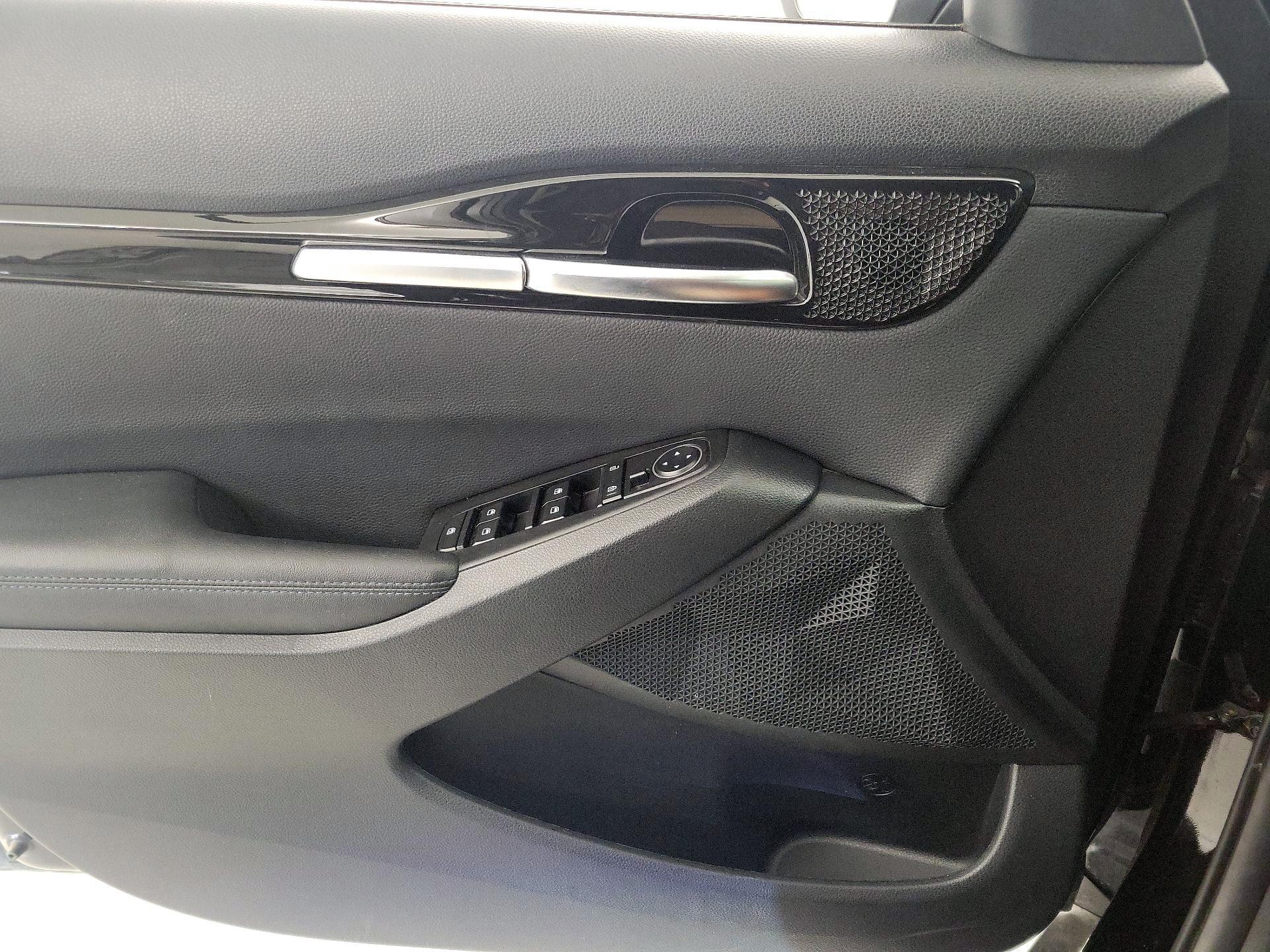 Thumbnail: 2023 Kia Seltos - 12