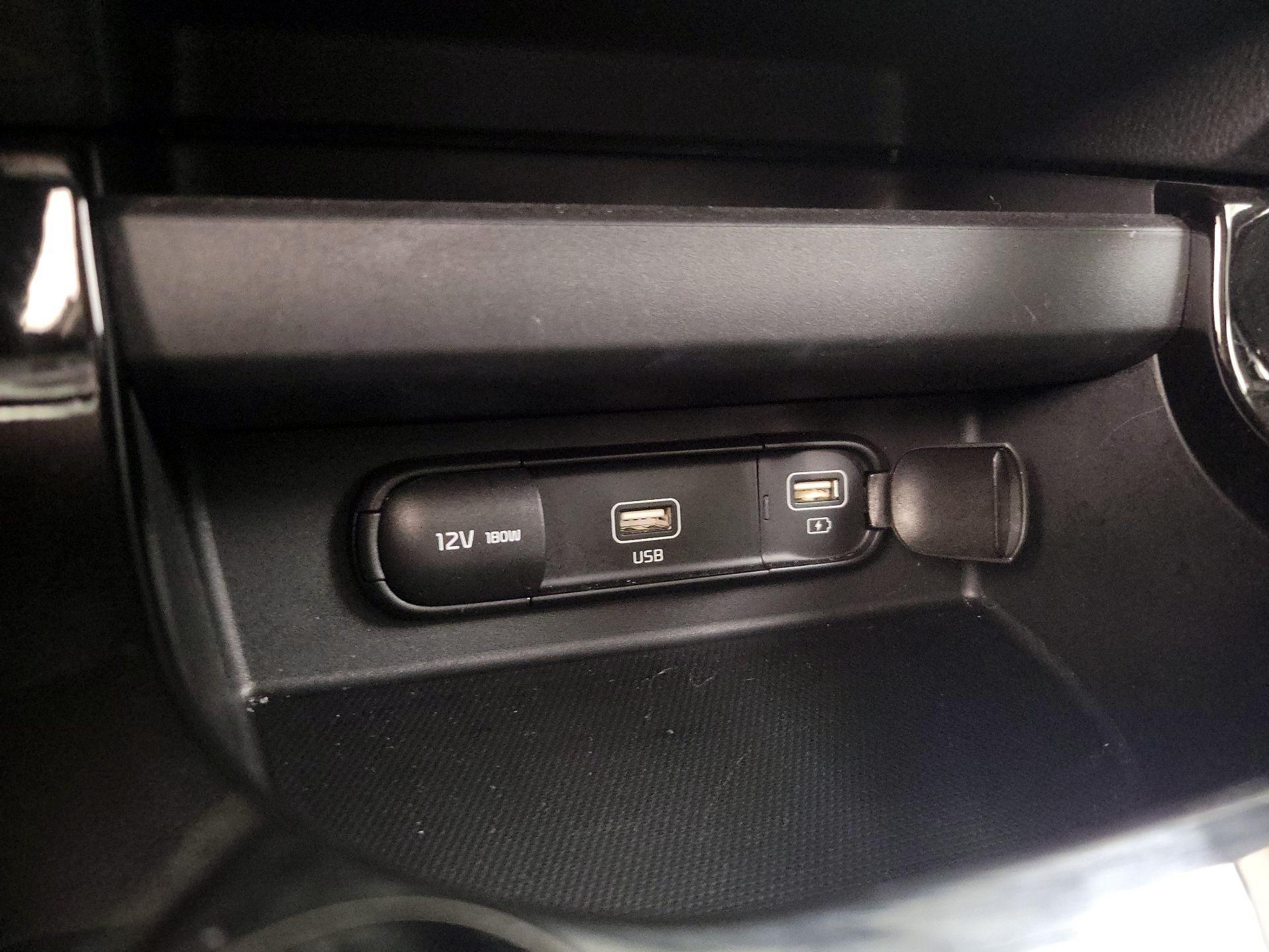 Thumbnail: 2023 Kia Seltos - 18