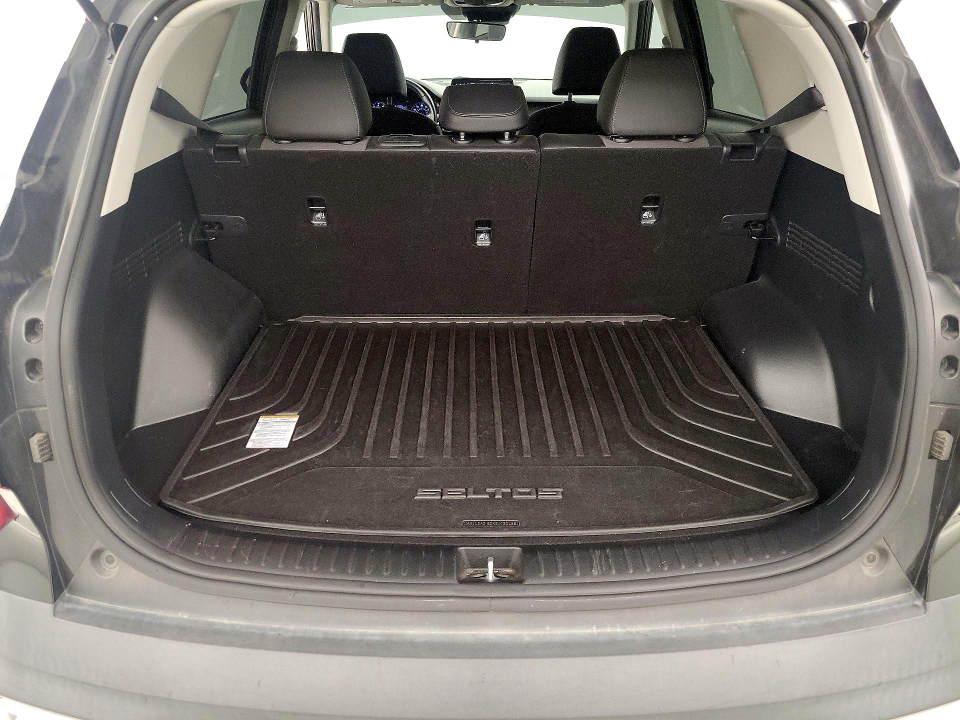 Thumbnail: 2023 Kia Seltos - 20