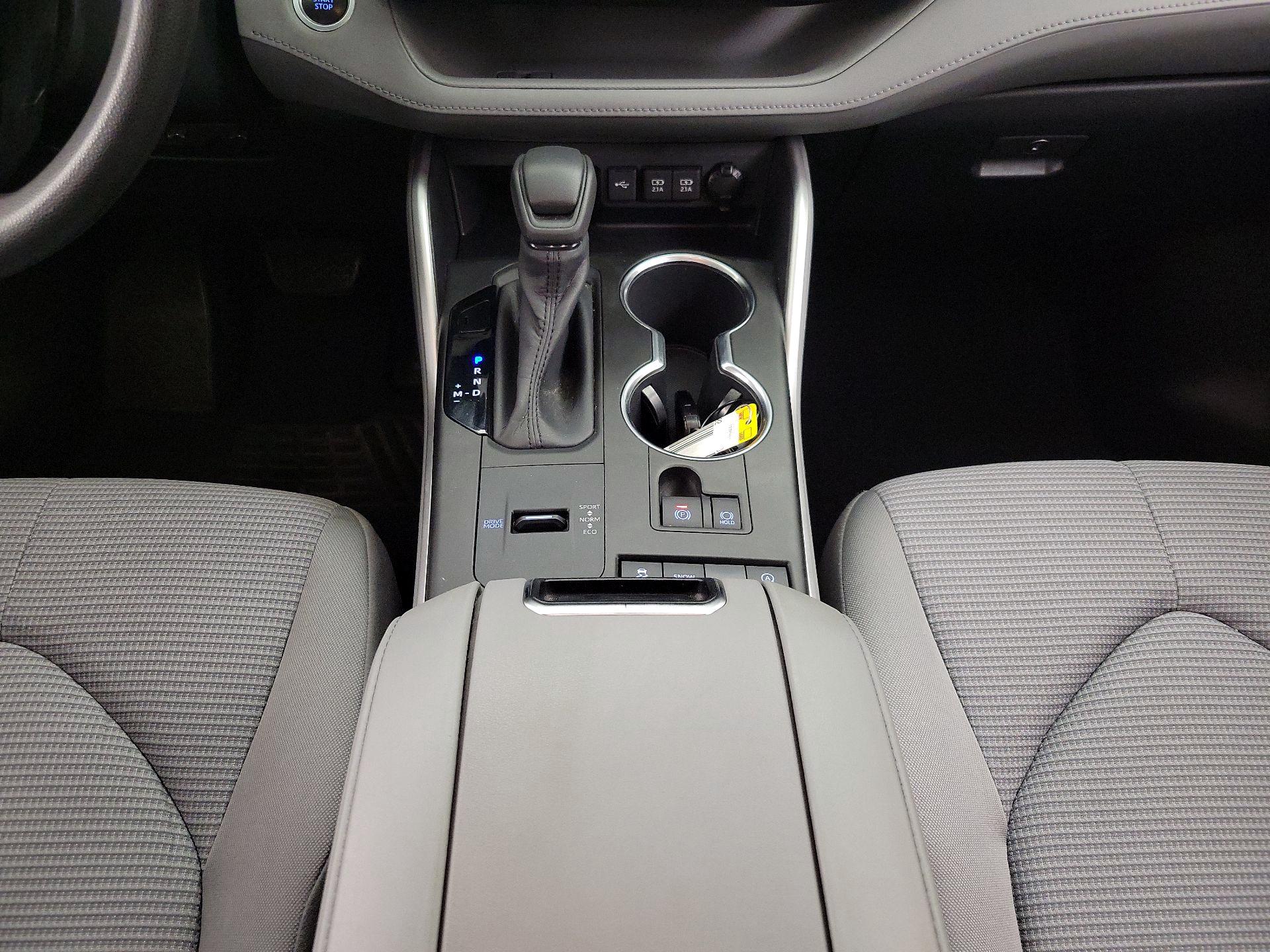 Thumbnail: 2020 Toyota Highlander - 17