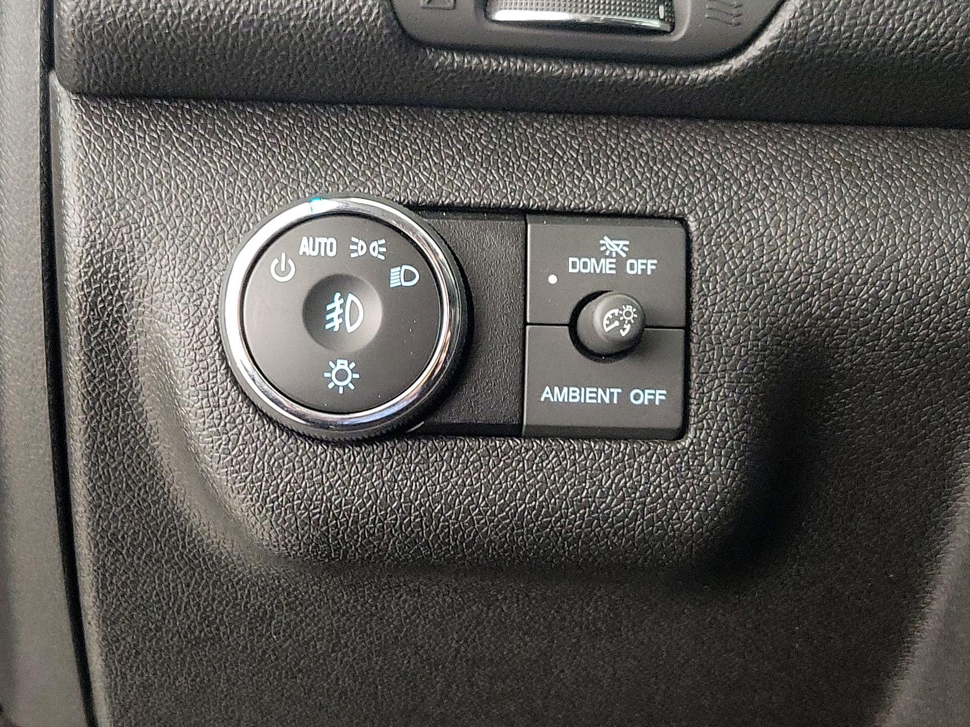 Thumbnail: 2015 Chevrolet Traverse - 13